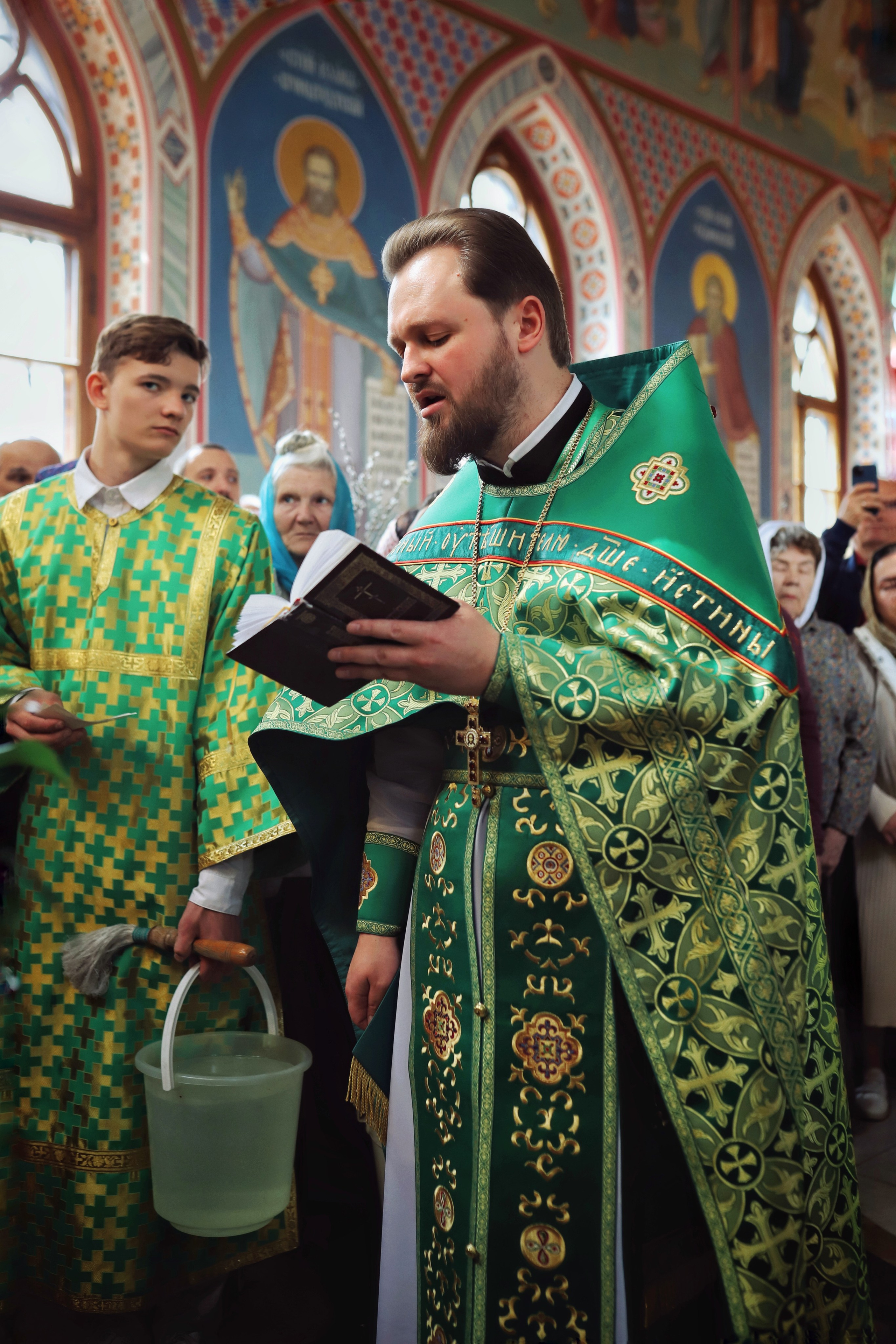 Съемка Литургии. Фотограф и видеограф в Санкт-Петербурге