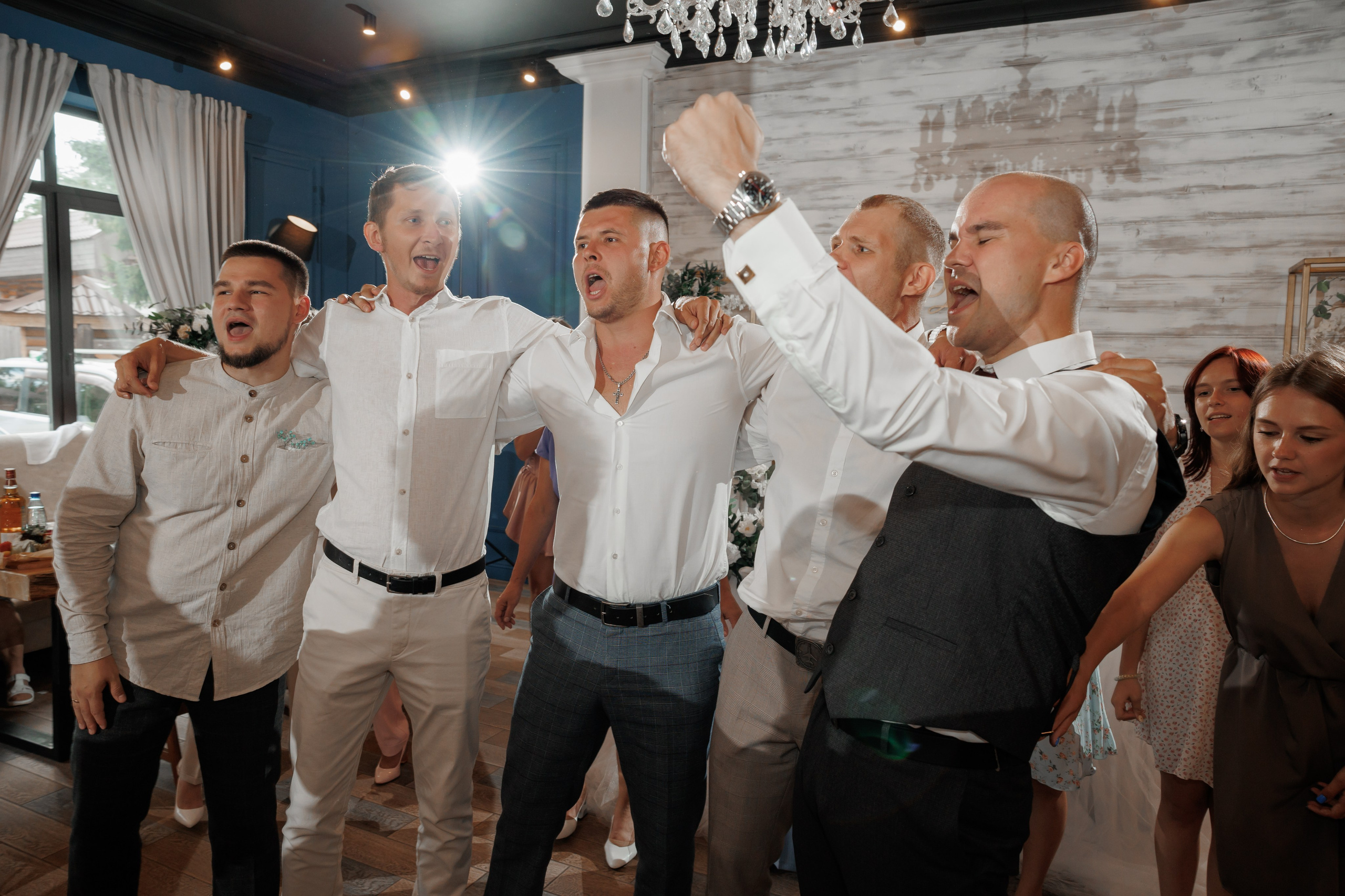 Полина и Дмитрий, загородный клуб «Барин», ЗАГС в г. Пушкино. Свадебный и репортажный фотограф (Москва, Королев и другие)