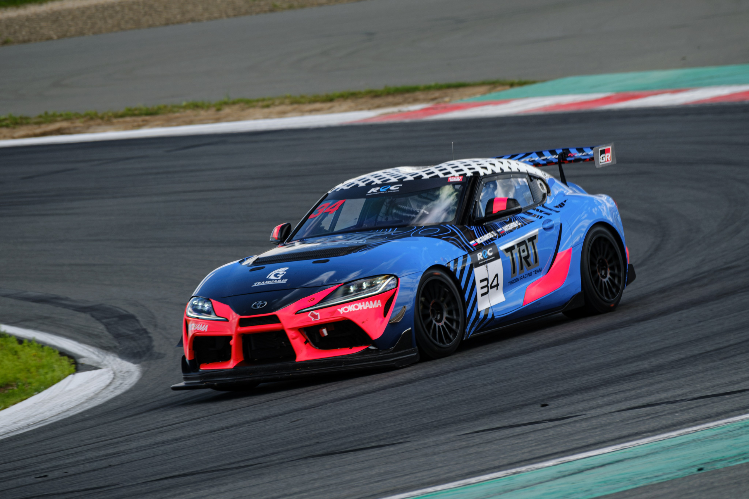 Российская серия гонок на выносливость. Авто и мотоспорт — фотограф Антон Медведев iCoguar