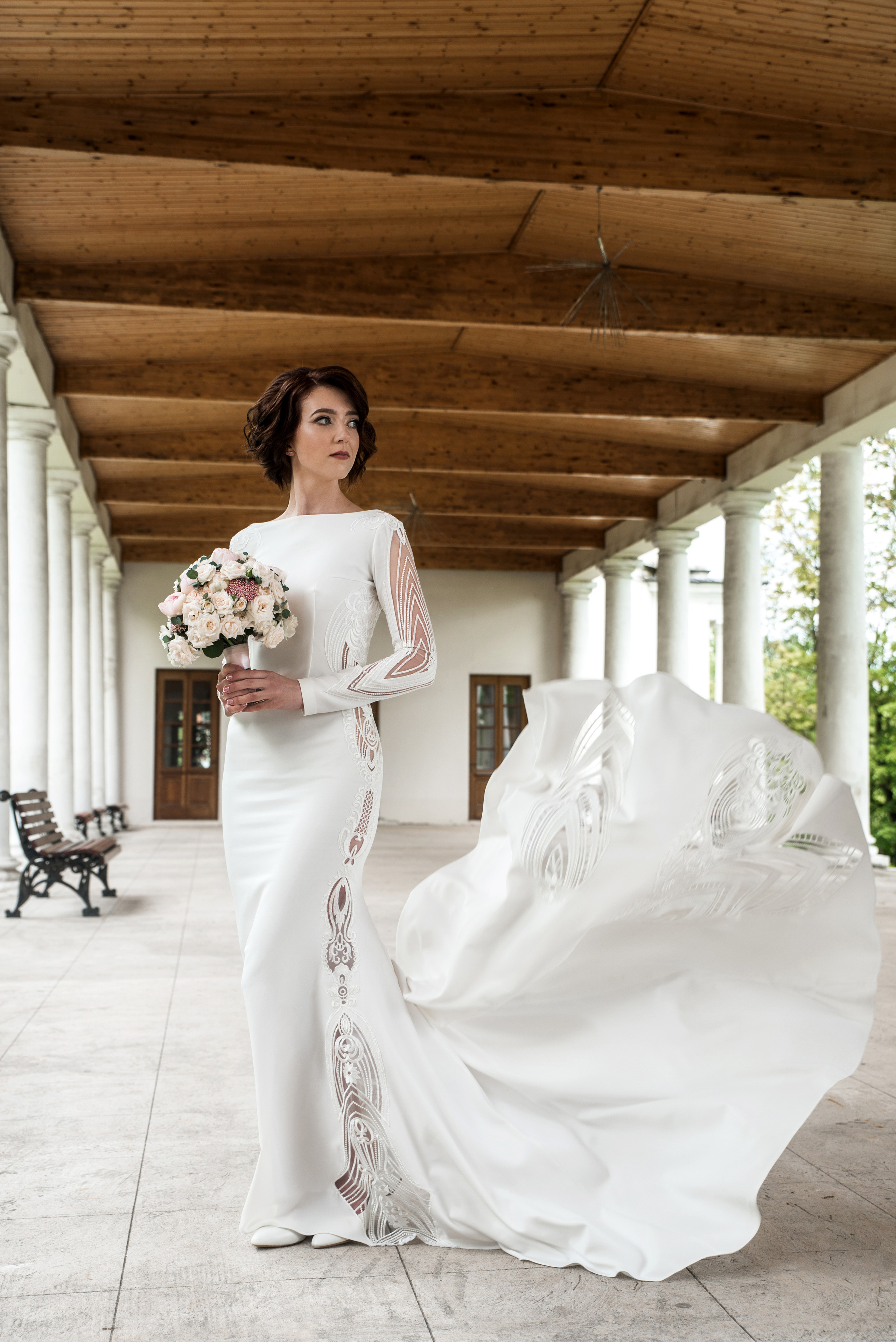 Красивое свадебное платье