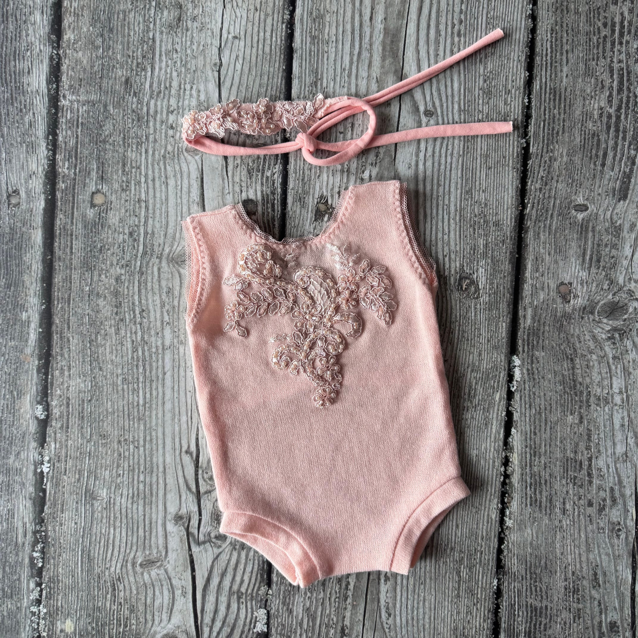 Костюмы и аксессуары для фотосессии новорожденных | Реквизит для съемки newborn в Москве. Фотосессия новорожденных в Москве и Московской области | Профессиональный фотограф newborn — Татьяна Иванова