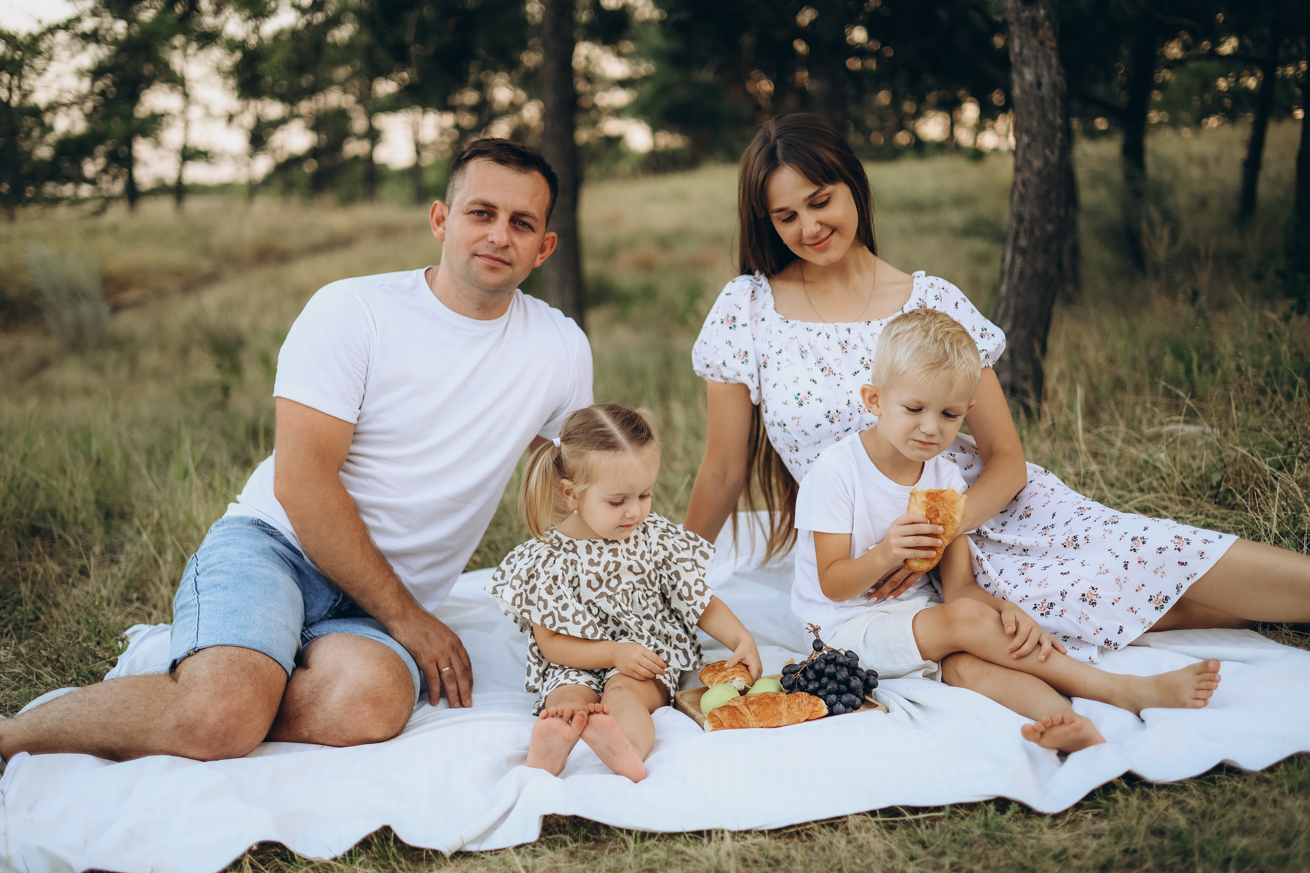 Сергей, Вика, Артем и Алина. Фотограф Алевтина Матешук