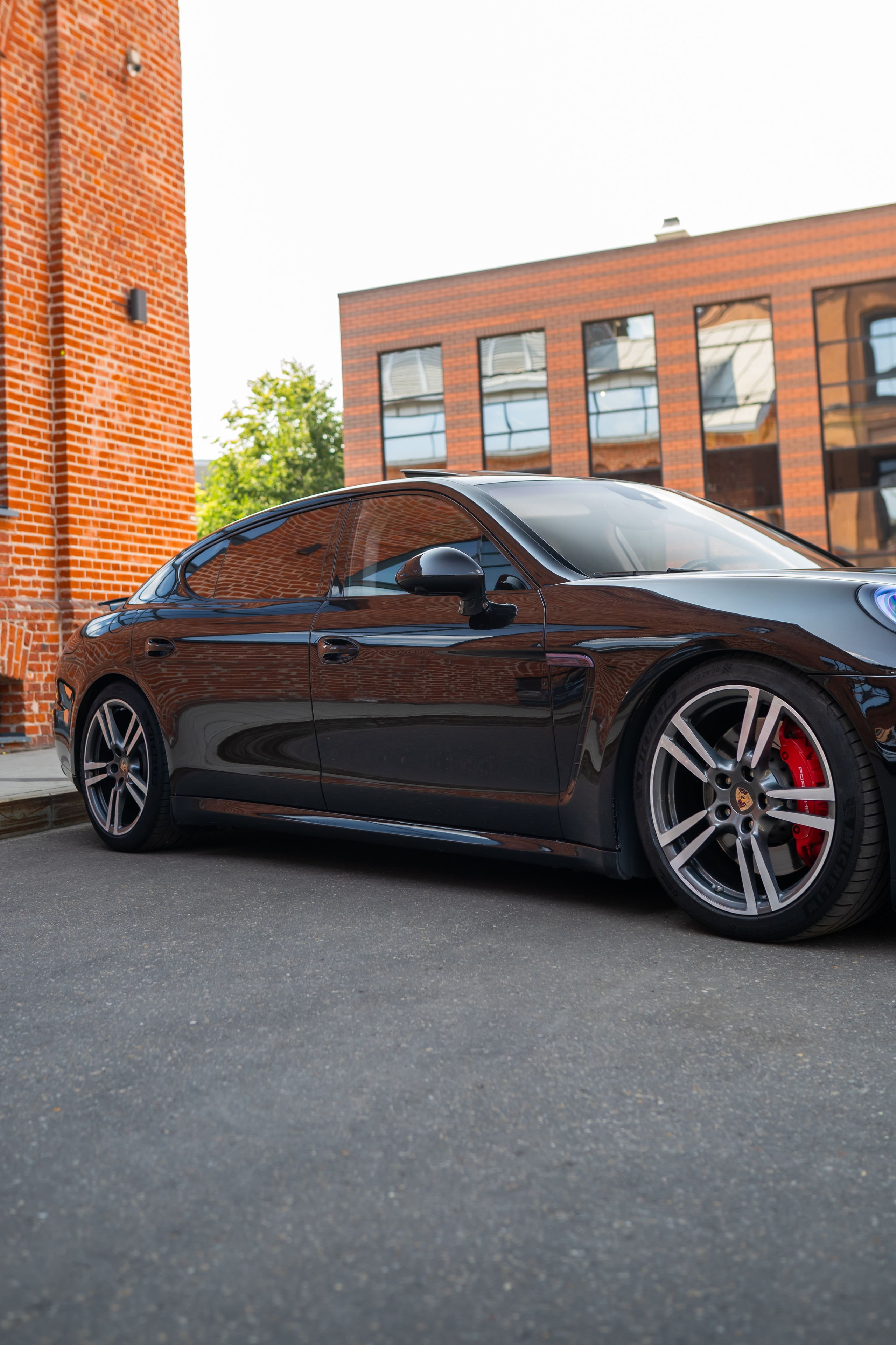 Porsche Panamera. Mirllaev