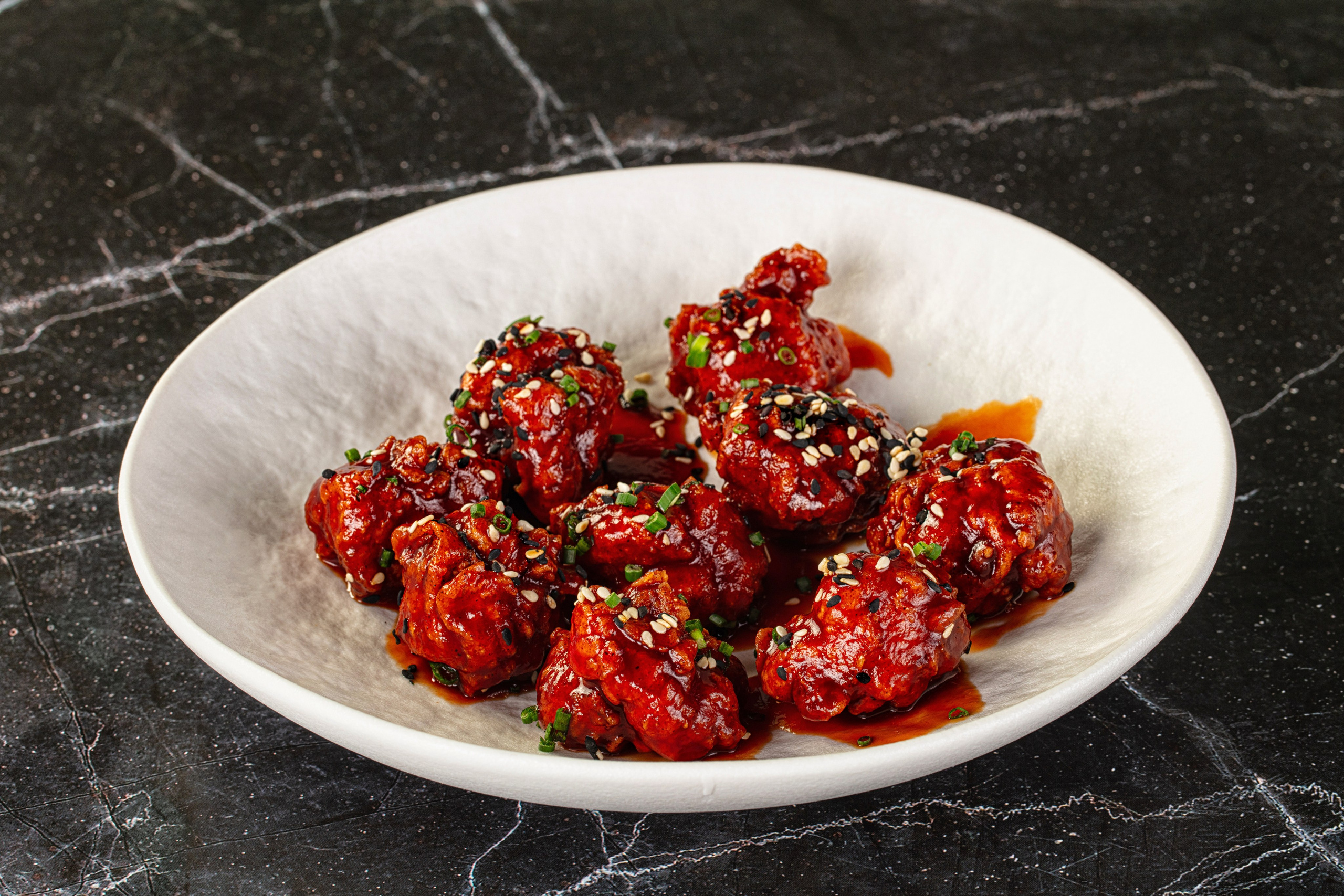 Фотосъемка блюд паназиатской кухни. Заказ по тел.: +7 (906) 006-90-22. Фуд-фотограф Андрей Старостин — съемка еды в Москве. 9000 руб. в час