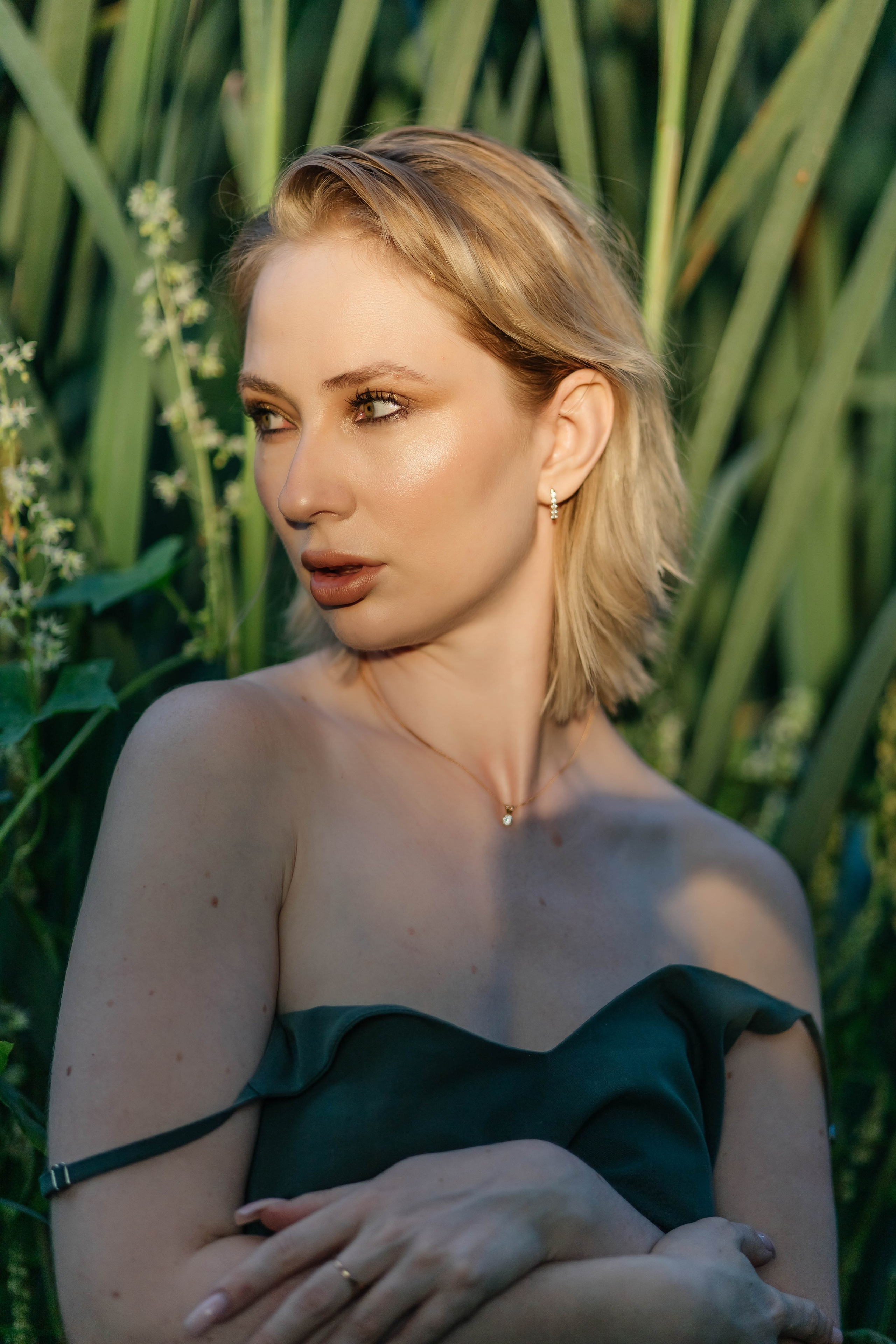 Александра фотосессия на природе. Женский фотограф в Оренбурге Ирина Заводчикова