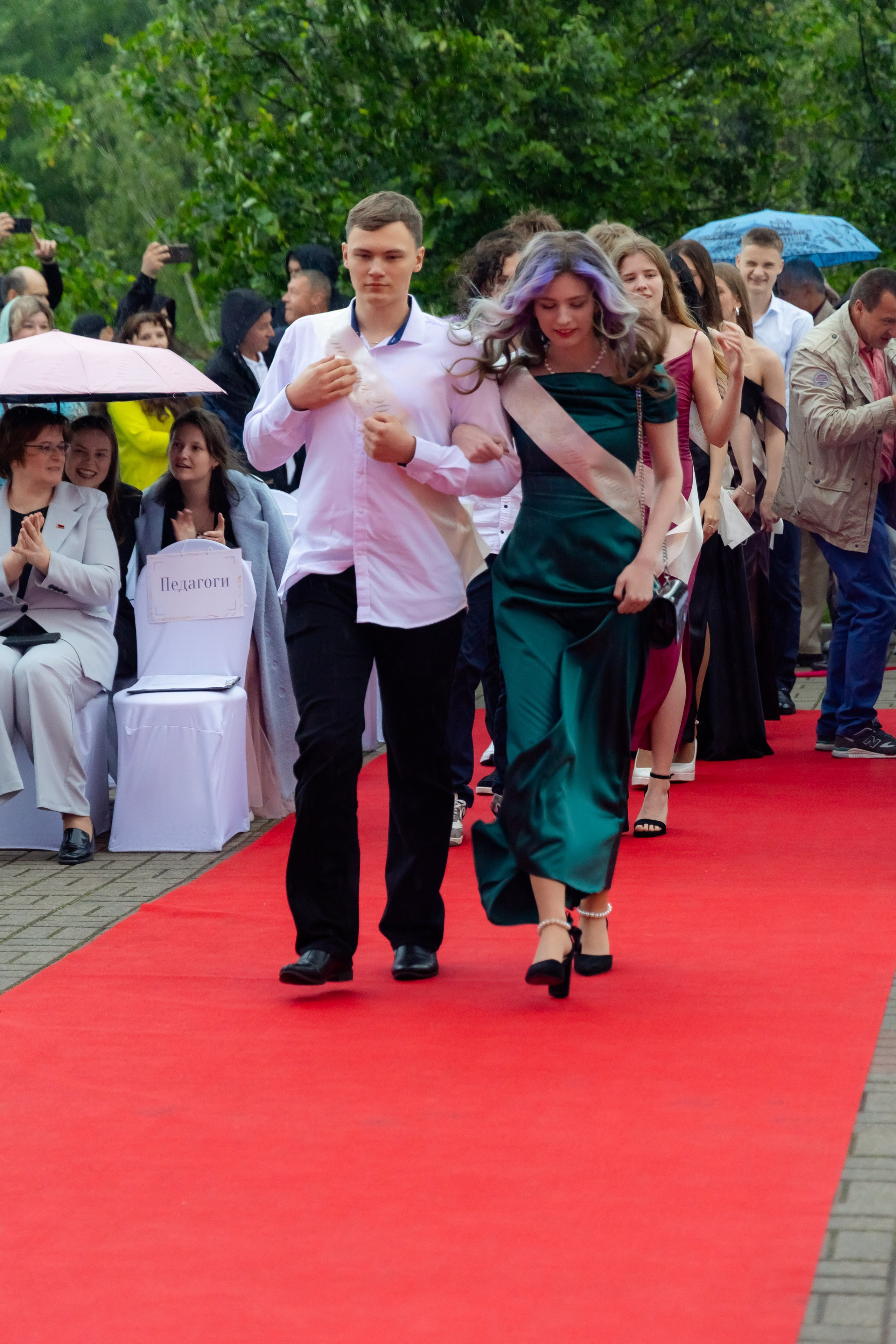 Школьный выпускной 2025 год в Минске, Беларуси. Свадебный фотограф в Минске/Беларуси Сергей Спиридонов