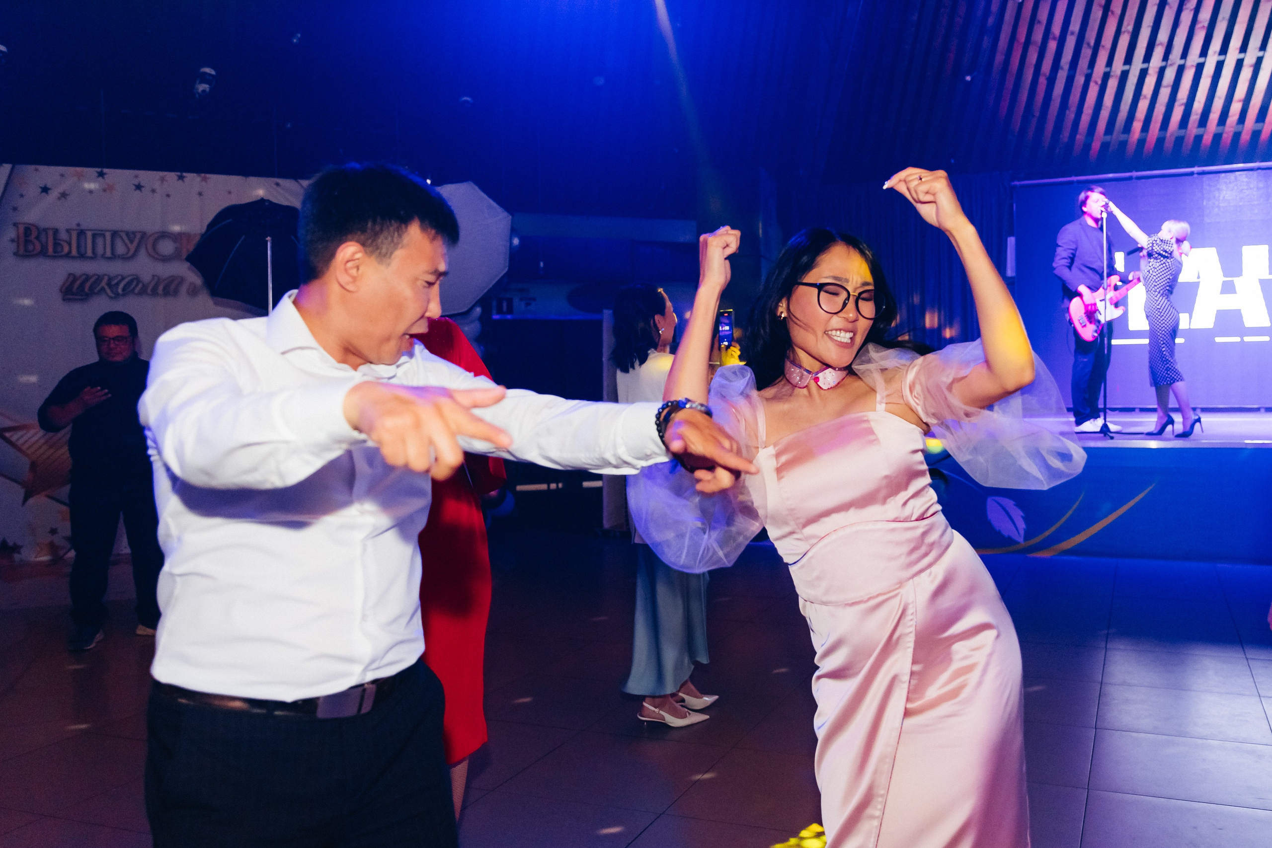 Выпускной вечер. 49 школа. Баран на корове. Свадебный и семейный фотограф в Улан-Удэ