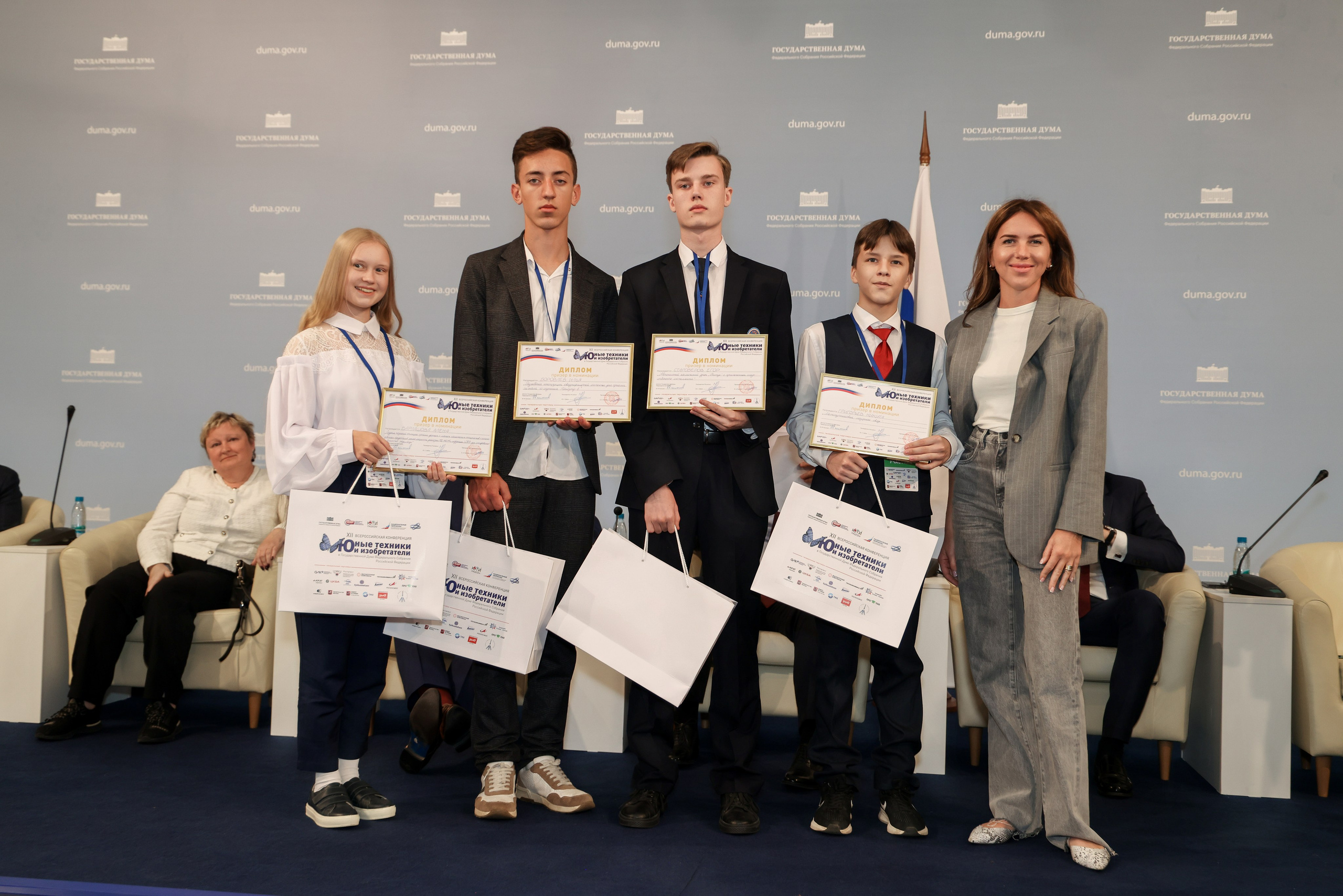 Государственная дума «Юные техники и Изобретатели». Фотограф Антон Чупринин