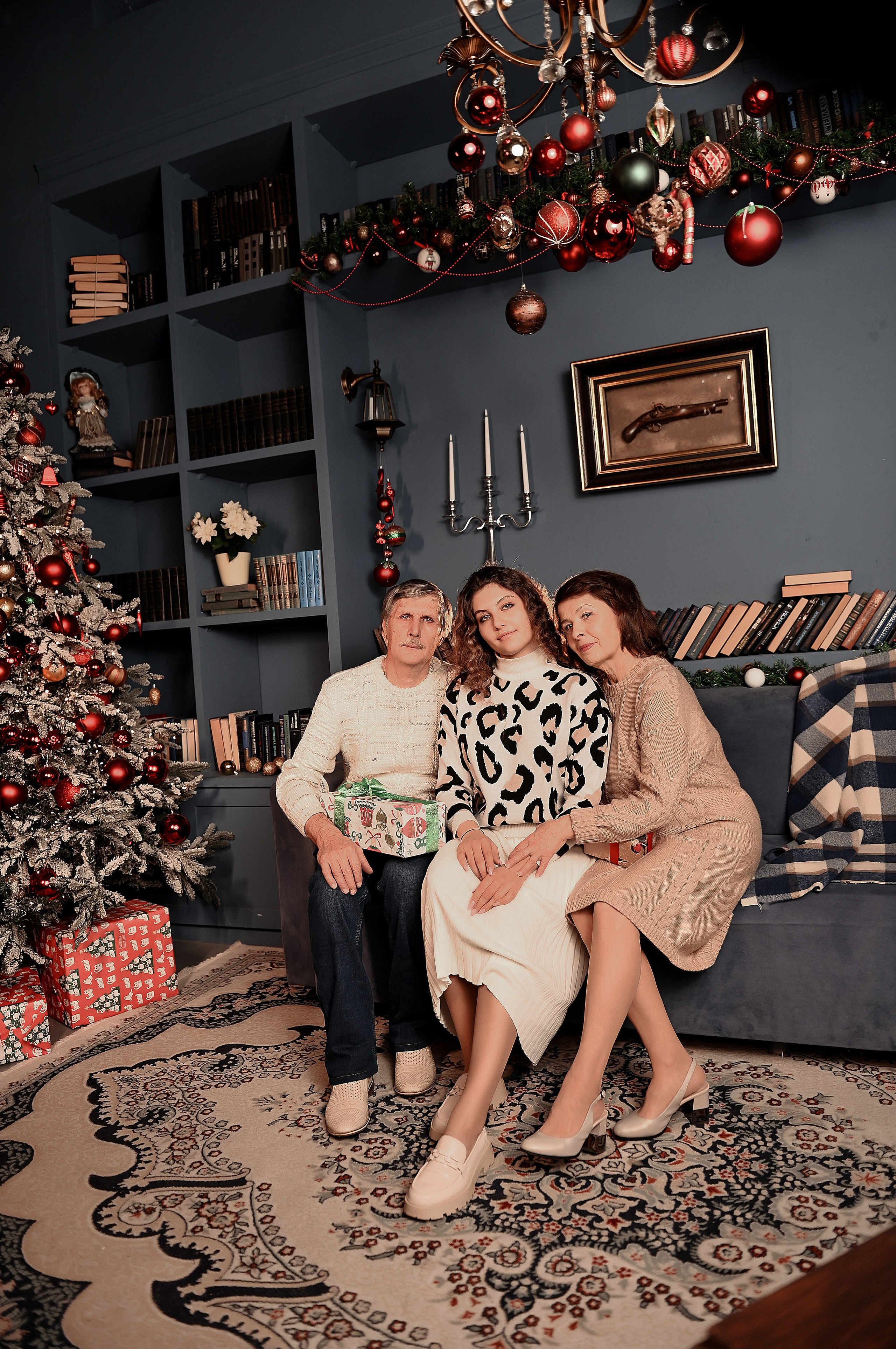 Новогодняя семейная. Свадебный, семейный, детский, контент фотограф в Омске Максим Ильин