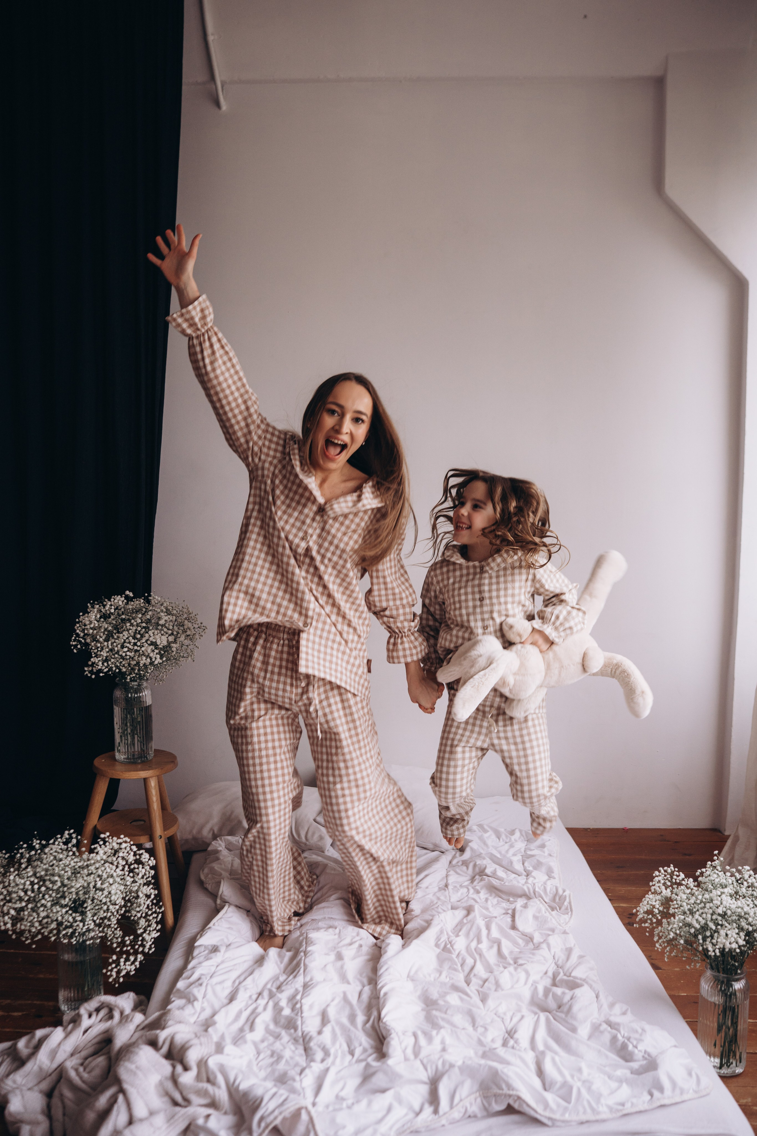 Фотодень Мамы 2026. Фотограф Новорожденных в Москве. Семейные истории в стиле LIFE