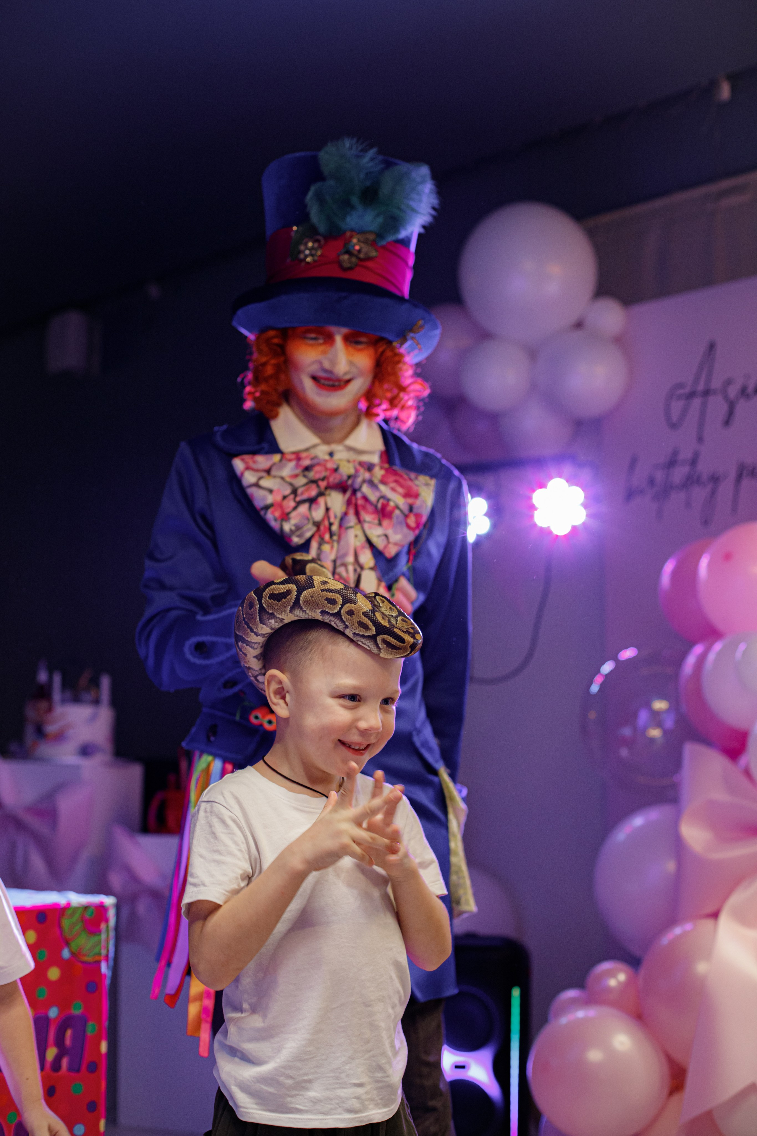 ASIA'S BIRTHDAY PARTY. Photokarish