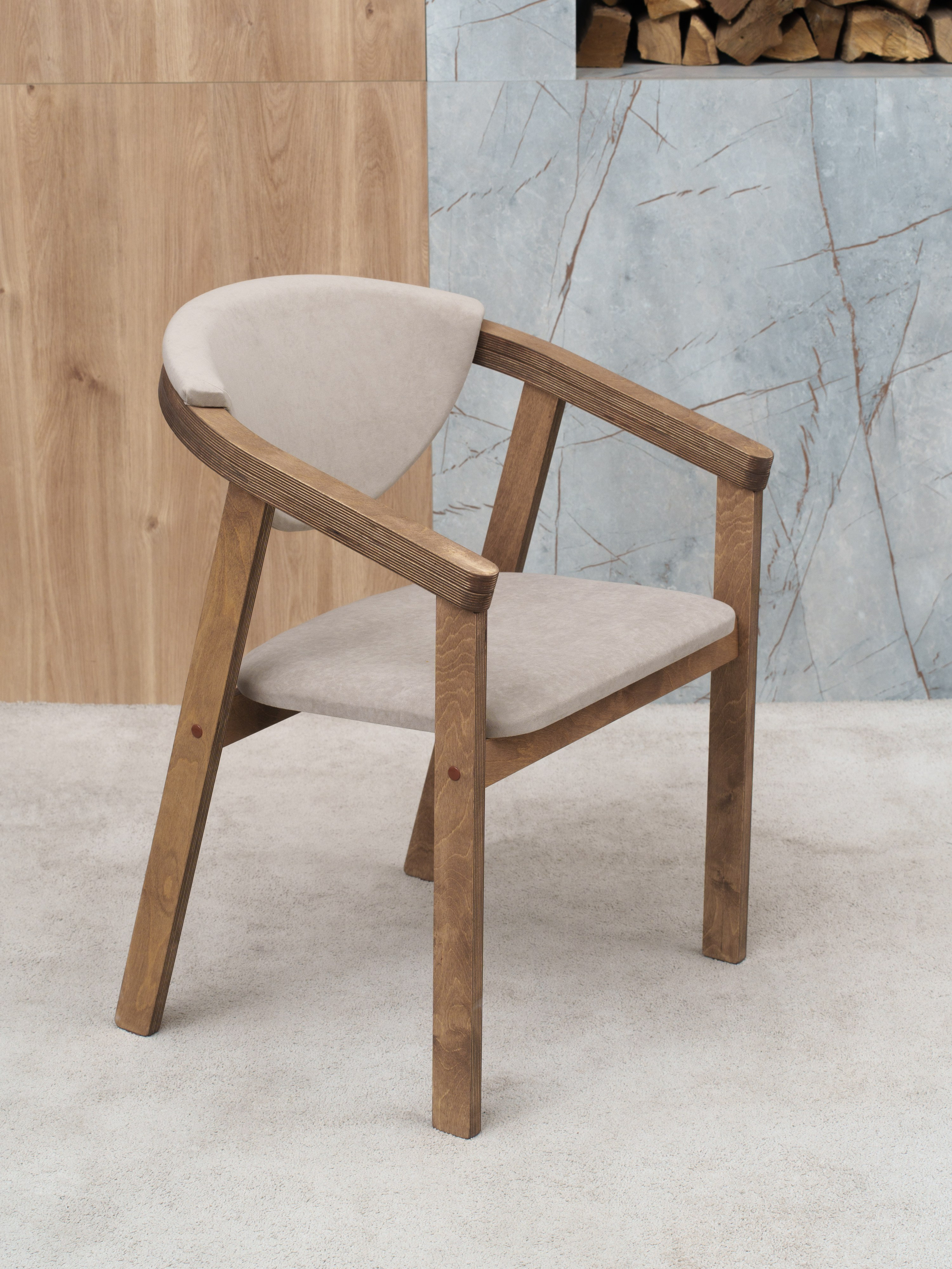 Столы и стулья для маркетплейсов. Иван Упоров — фотограф, рилсмейкер чебоксары