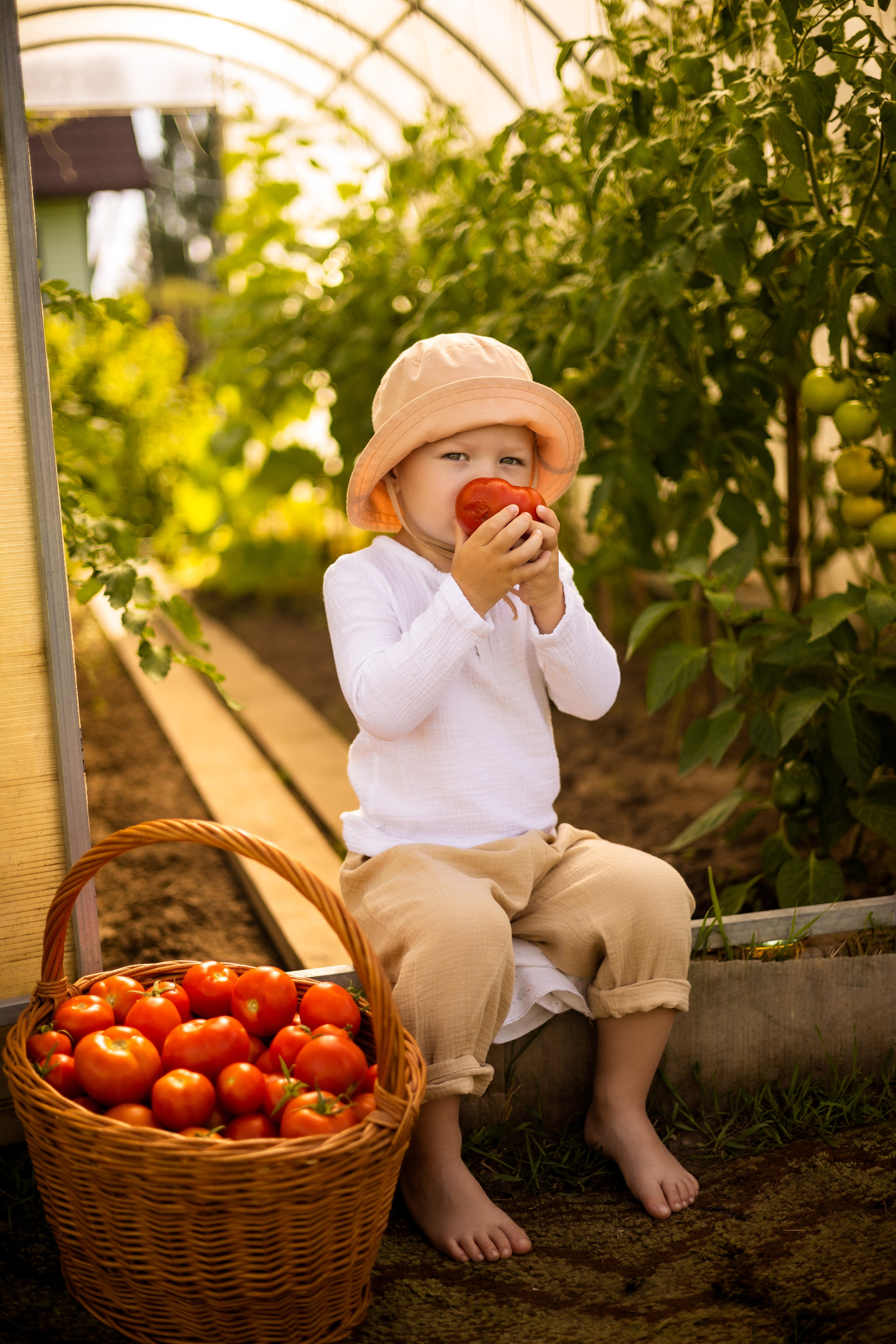 Детская фотосессия. Помидорки. Фотограф Самойлова Анна Архангельск, Северодвинск