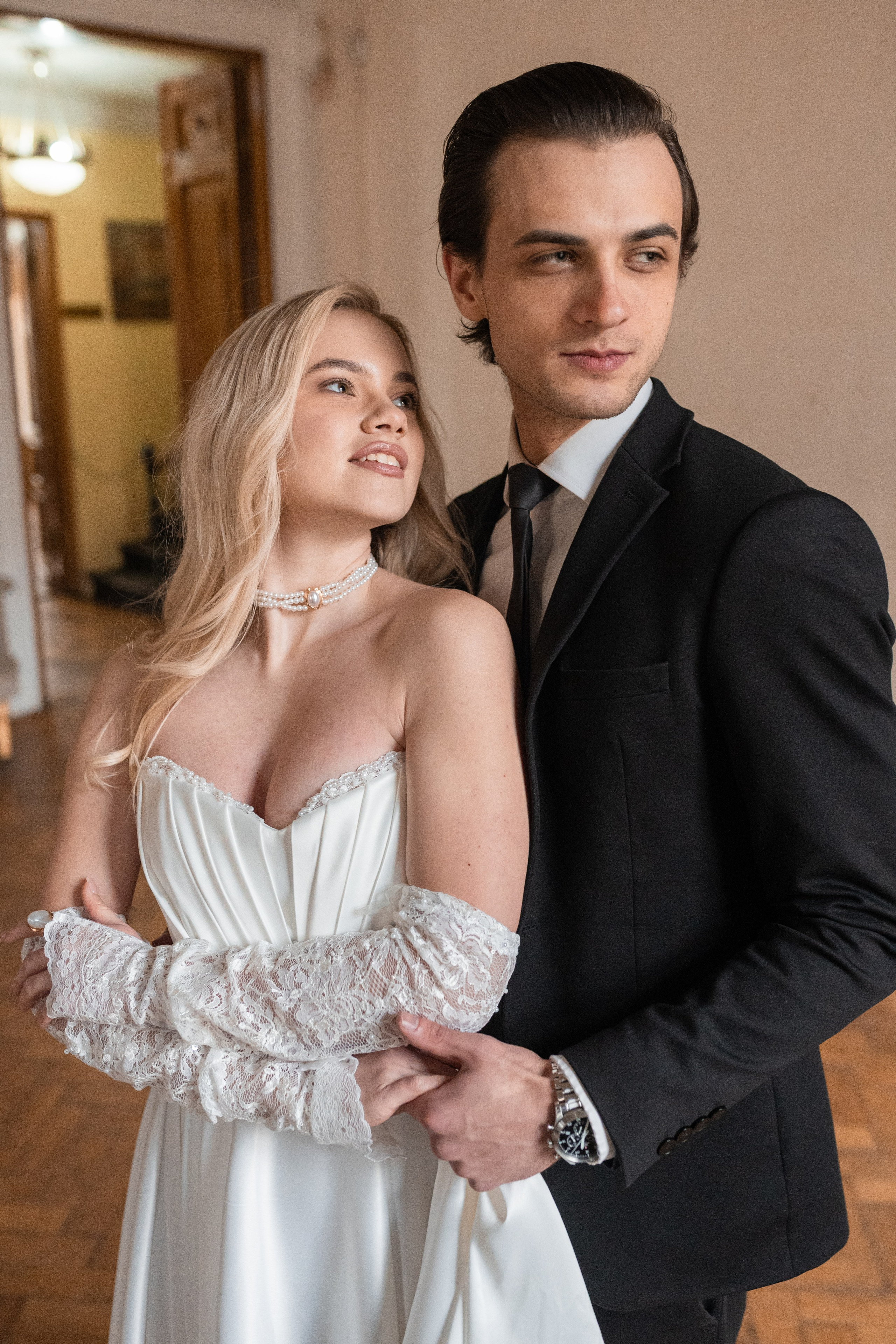 Свадебная фотосессия в Пушкинской библиотеке. Свадебный фотограф в Москве Анна Полушина