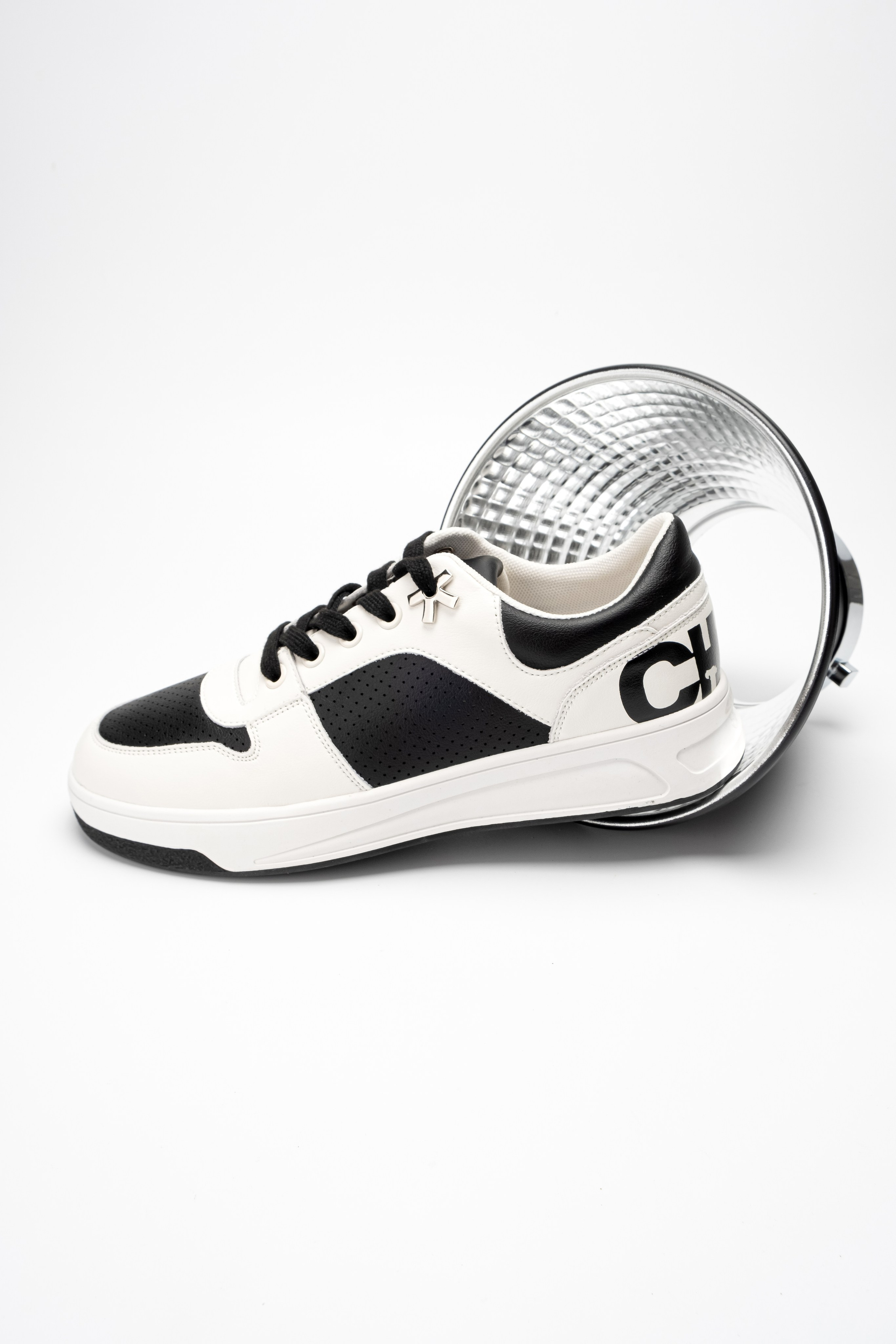 Предметная съёмка для маркетплейсов в Симферополе. Предметный фотограф в Симферополе Антон Катунин