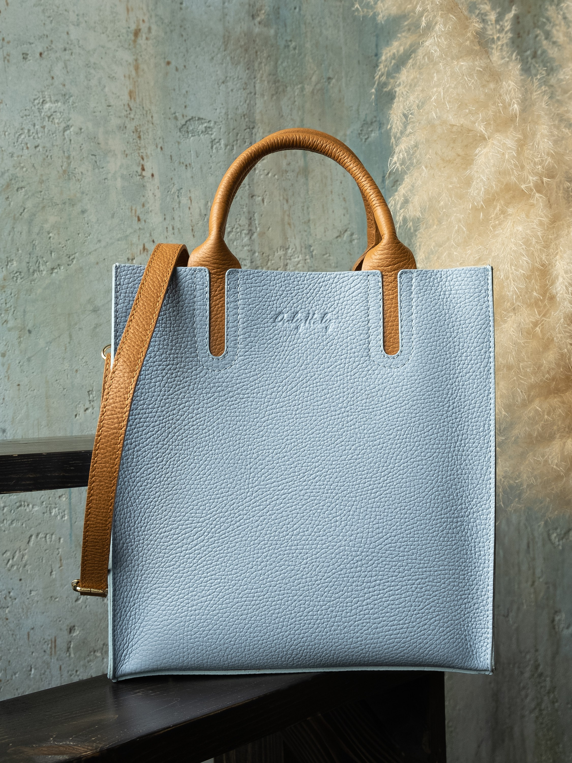 Предметный фотограф в Симферополе Антон Катунин