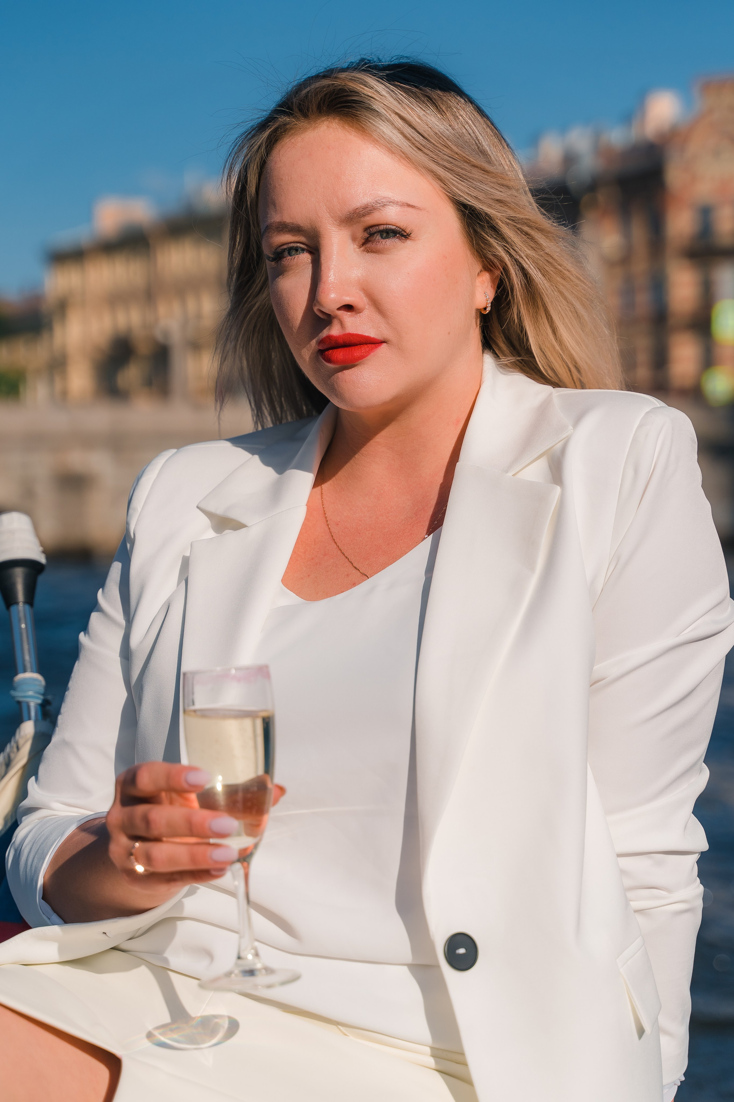 Фотосъемка девичника, встреча девушек, веселые женские портреты