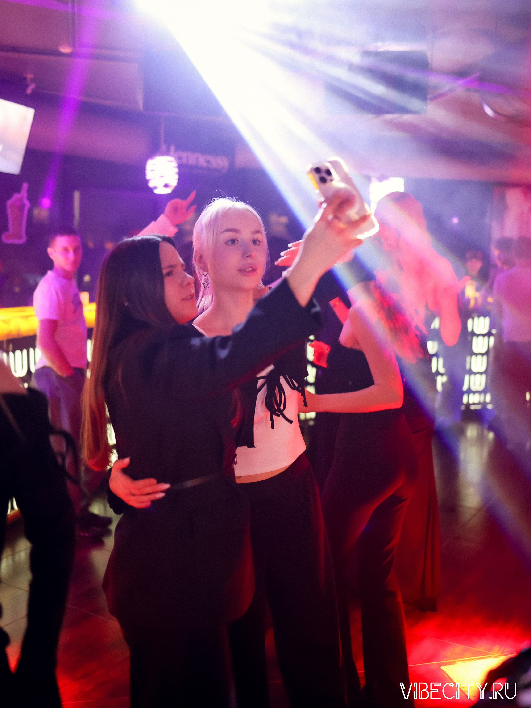 DOUBLE U. VIBECITY.RU Вайб Сити Ру Фоторепортажи Фотоотчеты Калининград