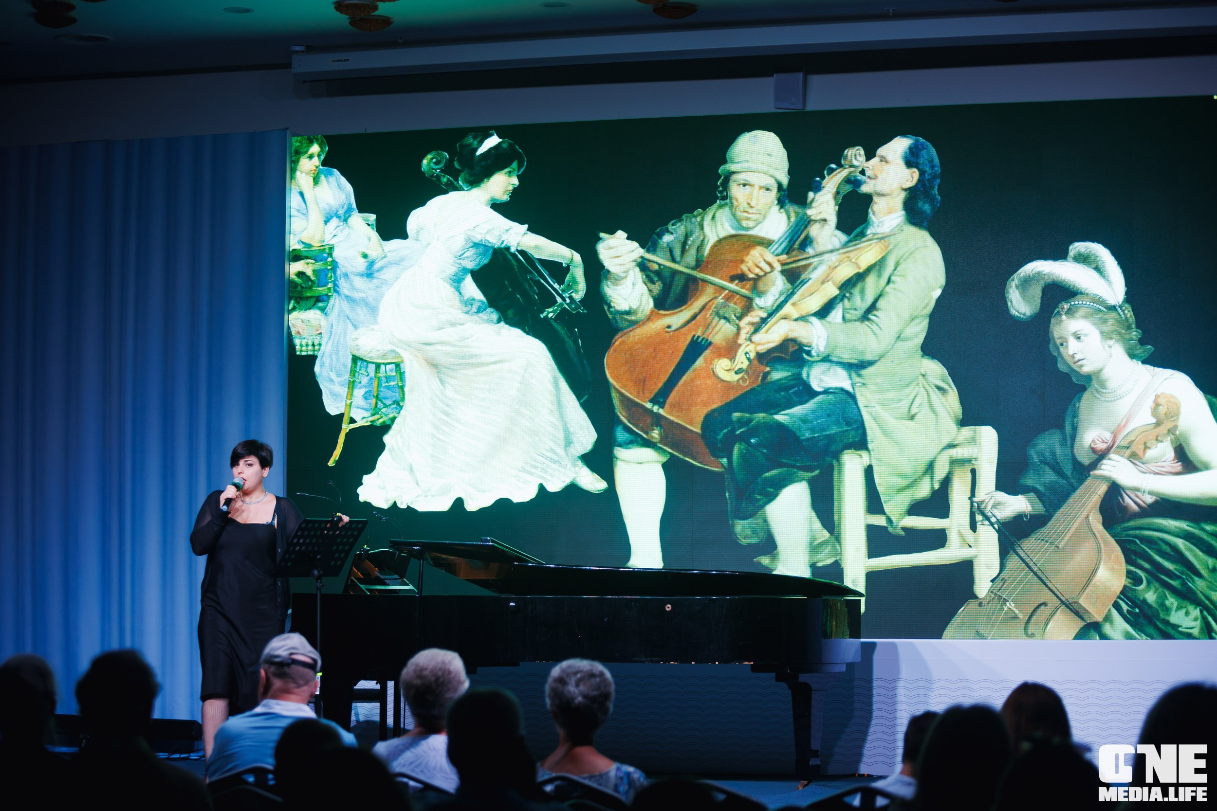 Фоторепортаж из Янтарь Холла. One Media Life: фоторепортажи, фотоотчеты с мероприятий и заведений