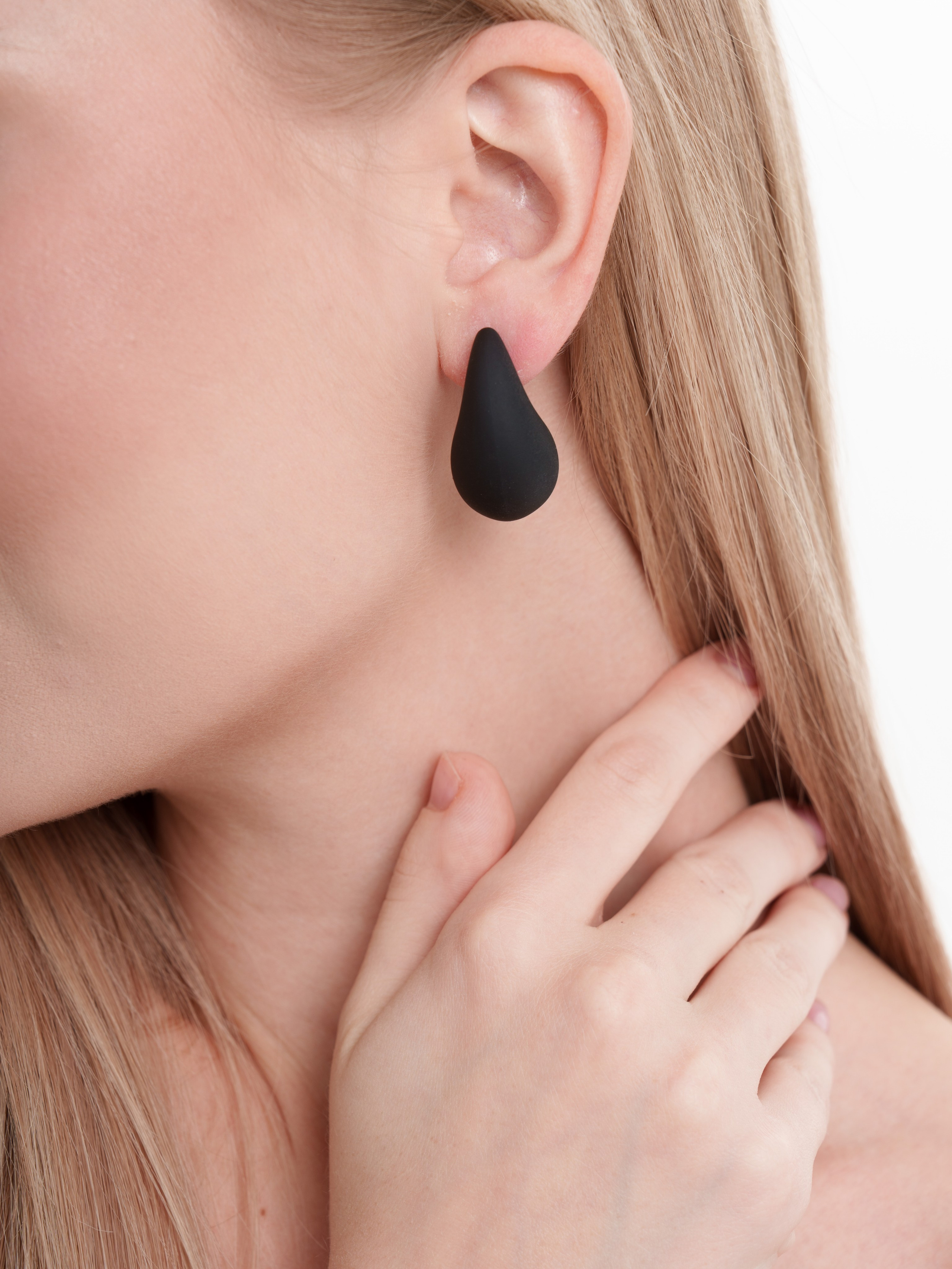 Съемка сережек для WB и OZON. Портретный и Контент фотограф Григорий Семенов (Grifon) в Ижевске