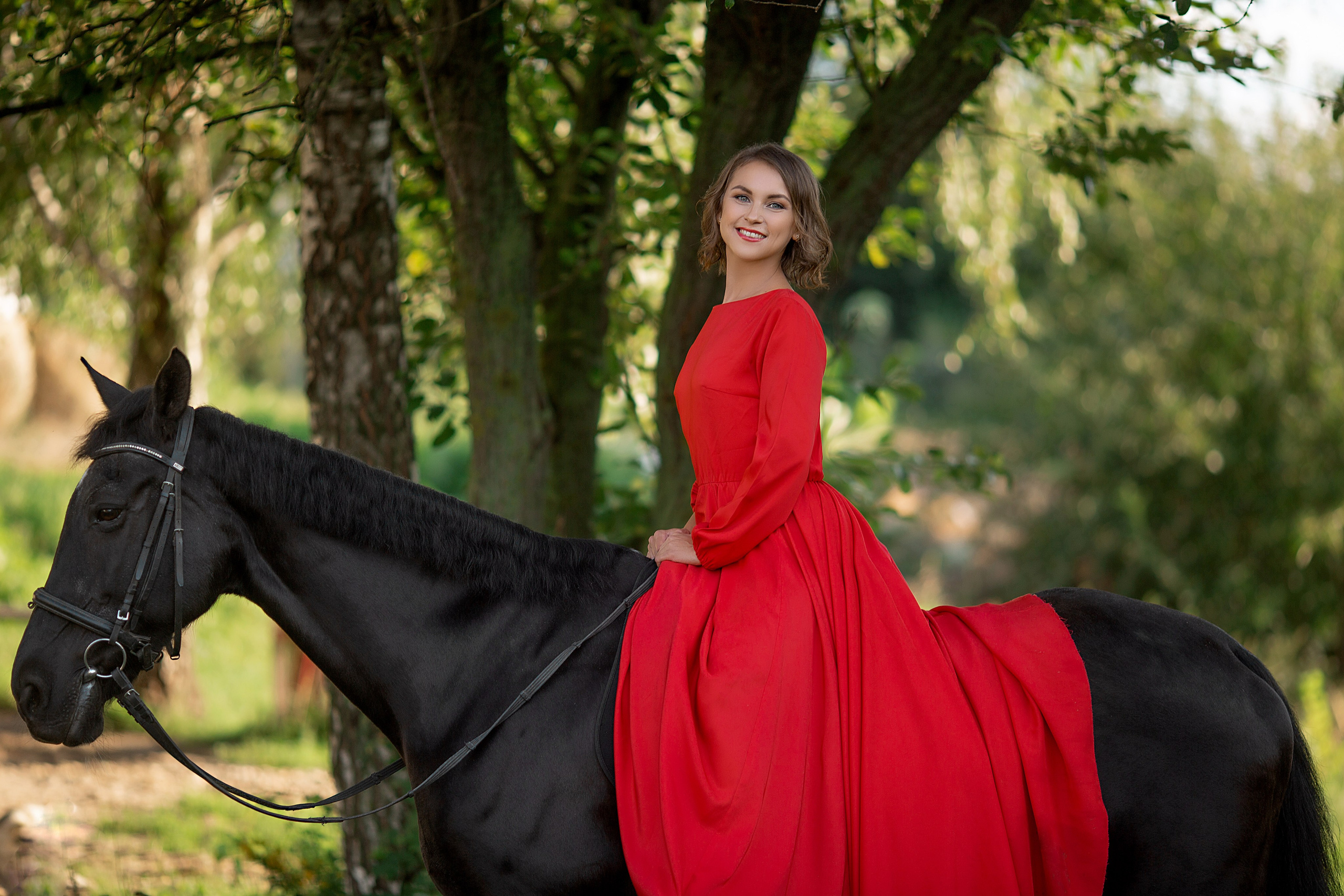 Анна и Жасмин. Фотосессия с лошадьми в Нижнем Новгороде