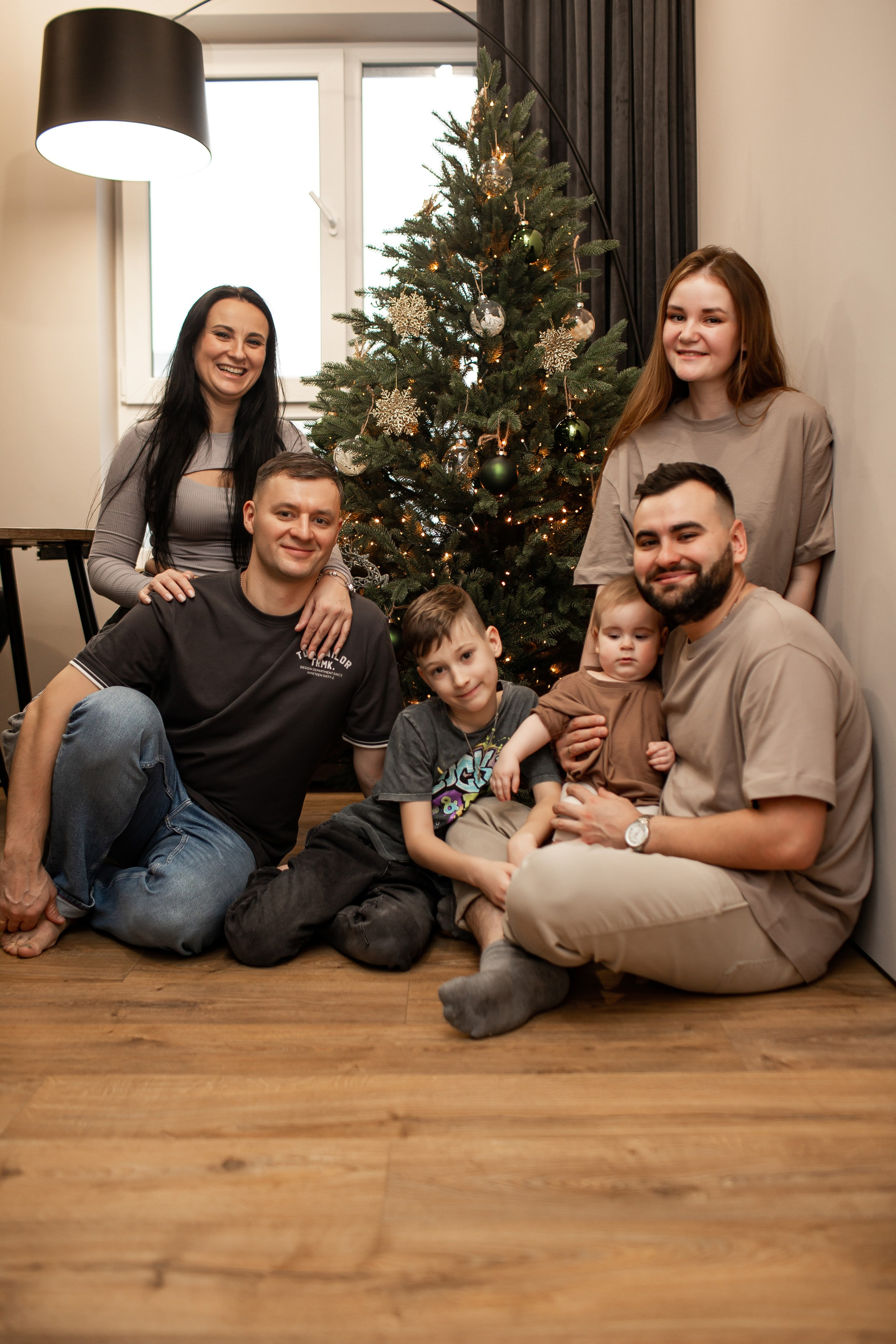 Совместный завтрак. Семейная съемка — это красивый способ признаться своей семье в любви