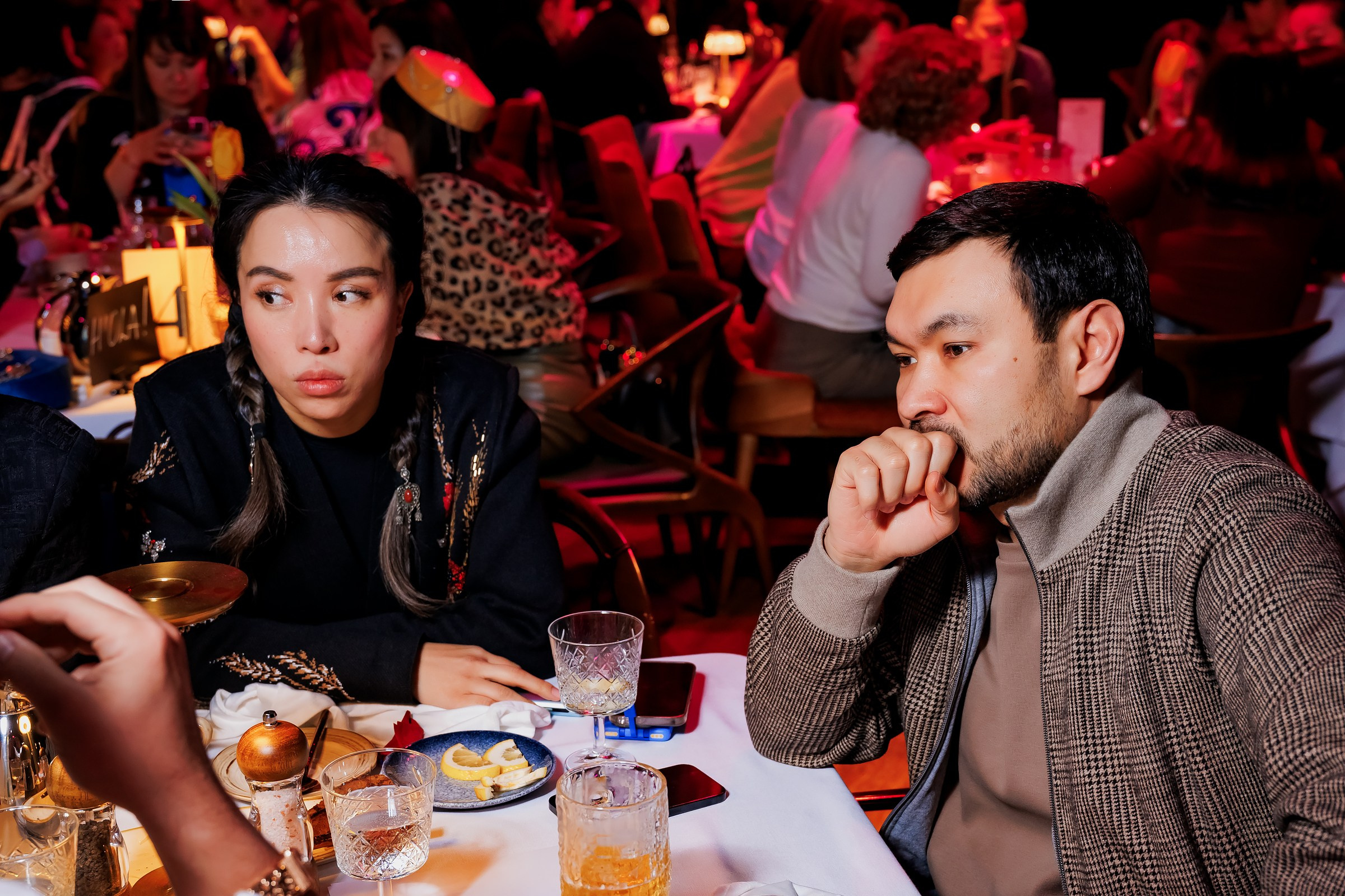 Вокруг Света за 60 Секунд-Sunset Meat Restaurant. Репортажный фотограф в Алматы Каюпов Сержан