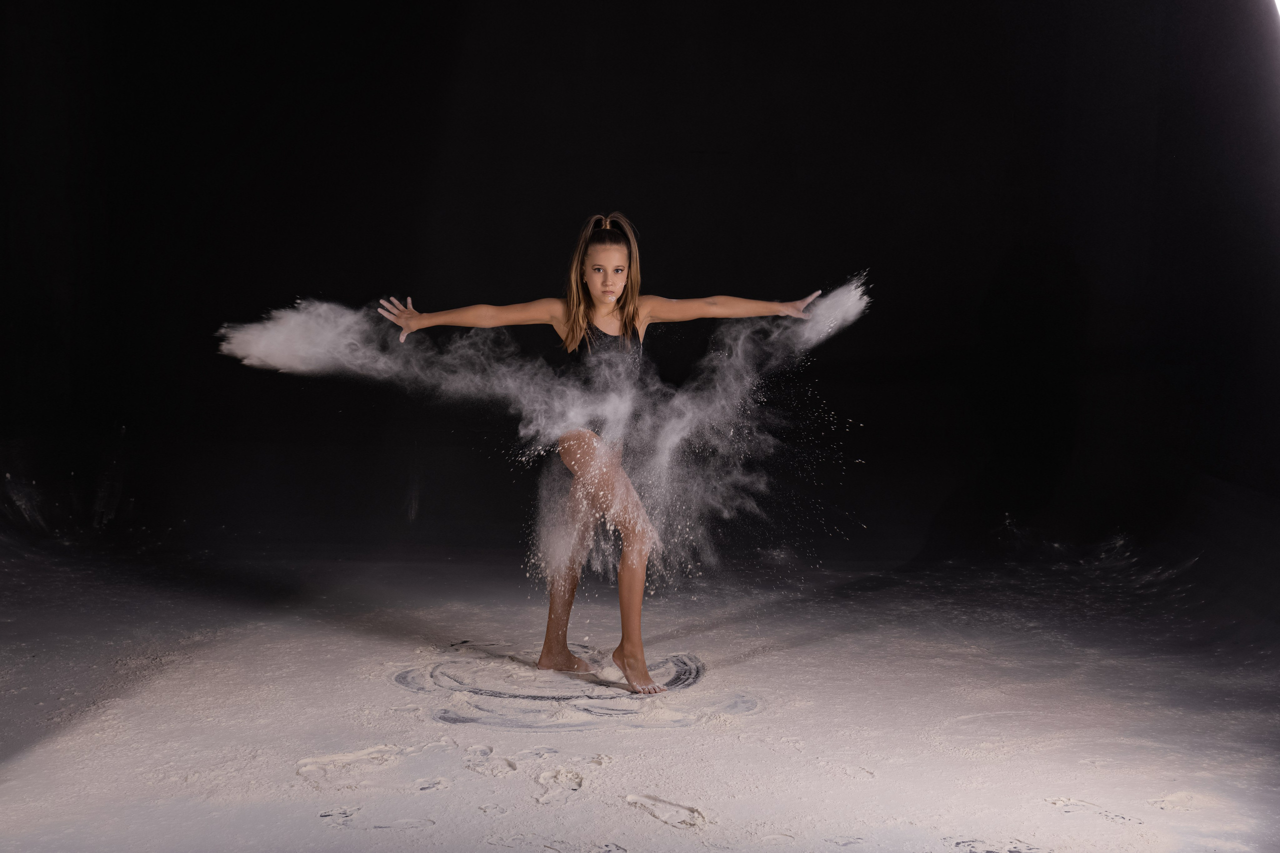 Александра фотосессия с мукой. Семейный, детский фотограф в Твери Кираева Лилия