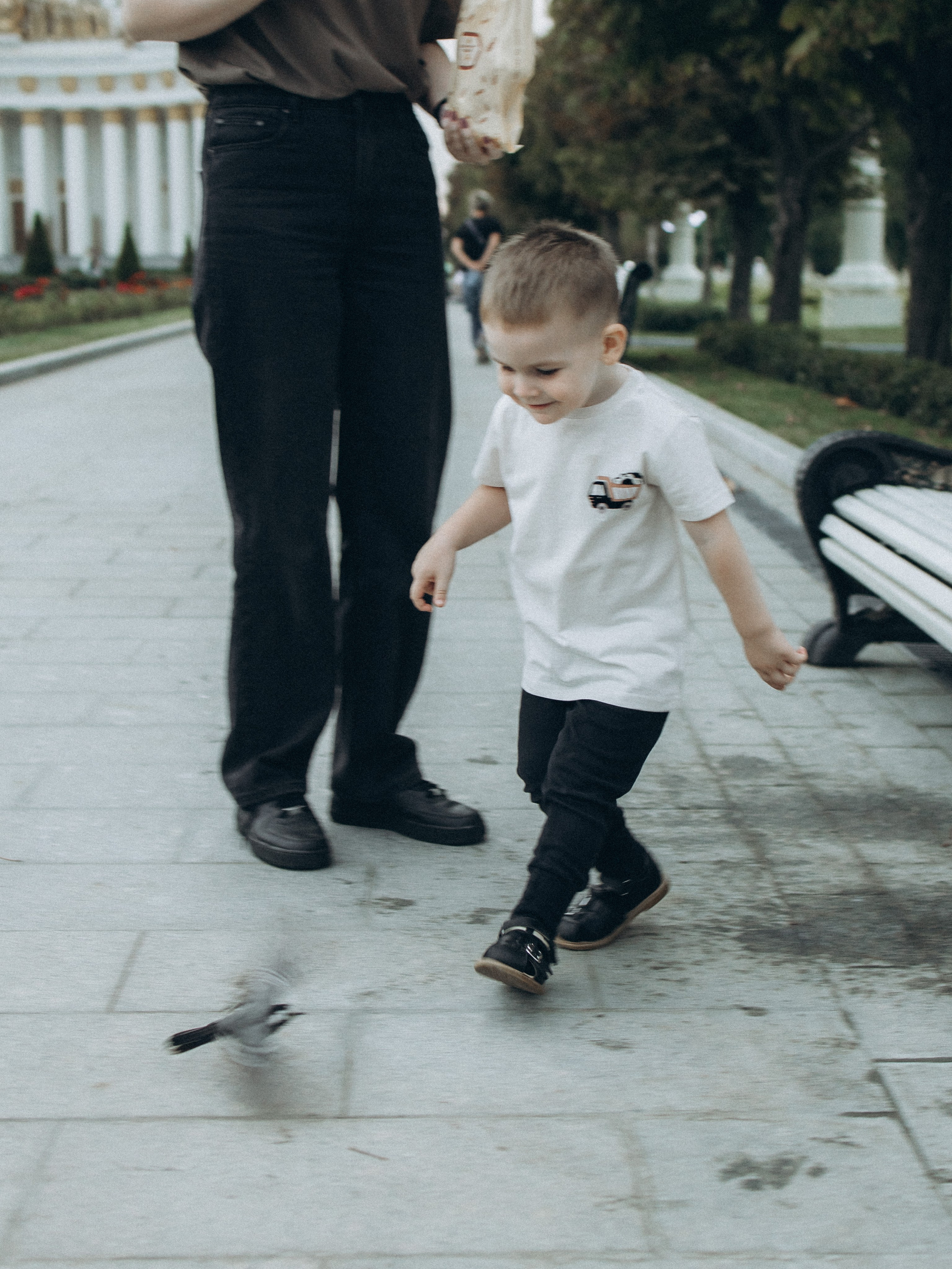 Мама и сын. Осенняя прогулка. Фотограф Дарья Соколовская