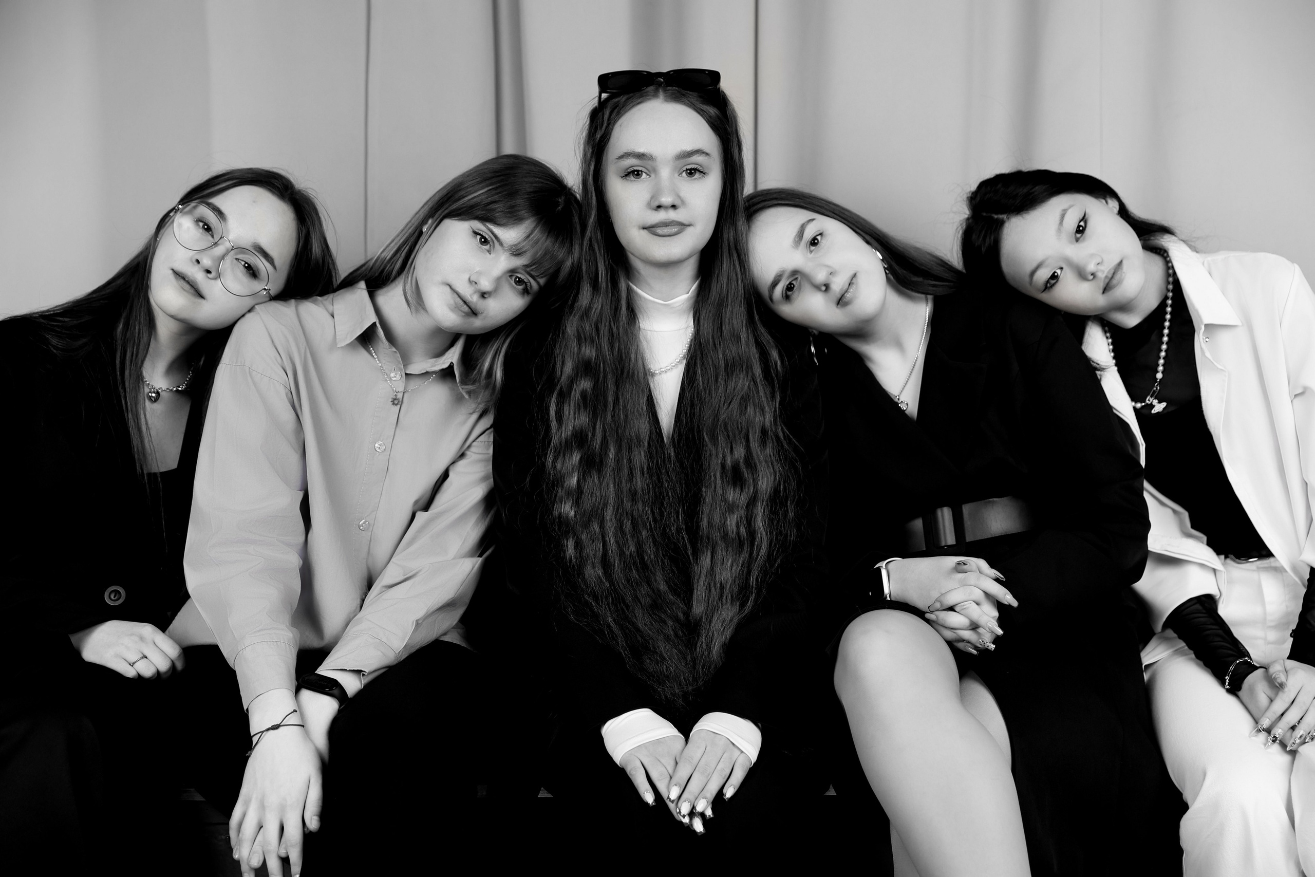 9 классы 2025 год. Артём Печерин фотограф в Оленегорске