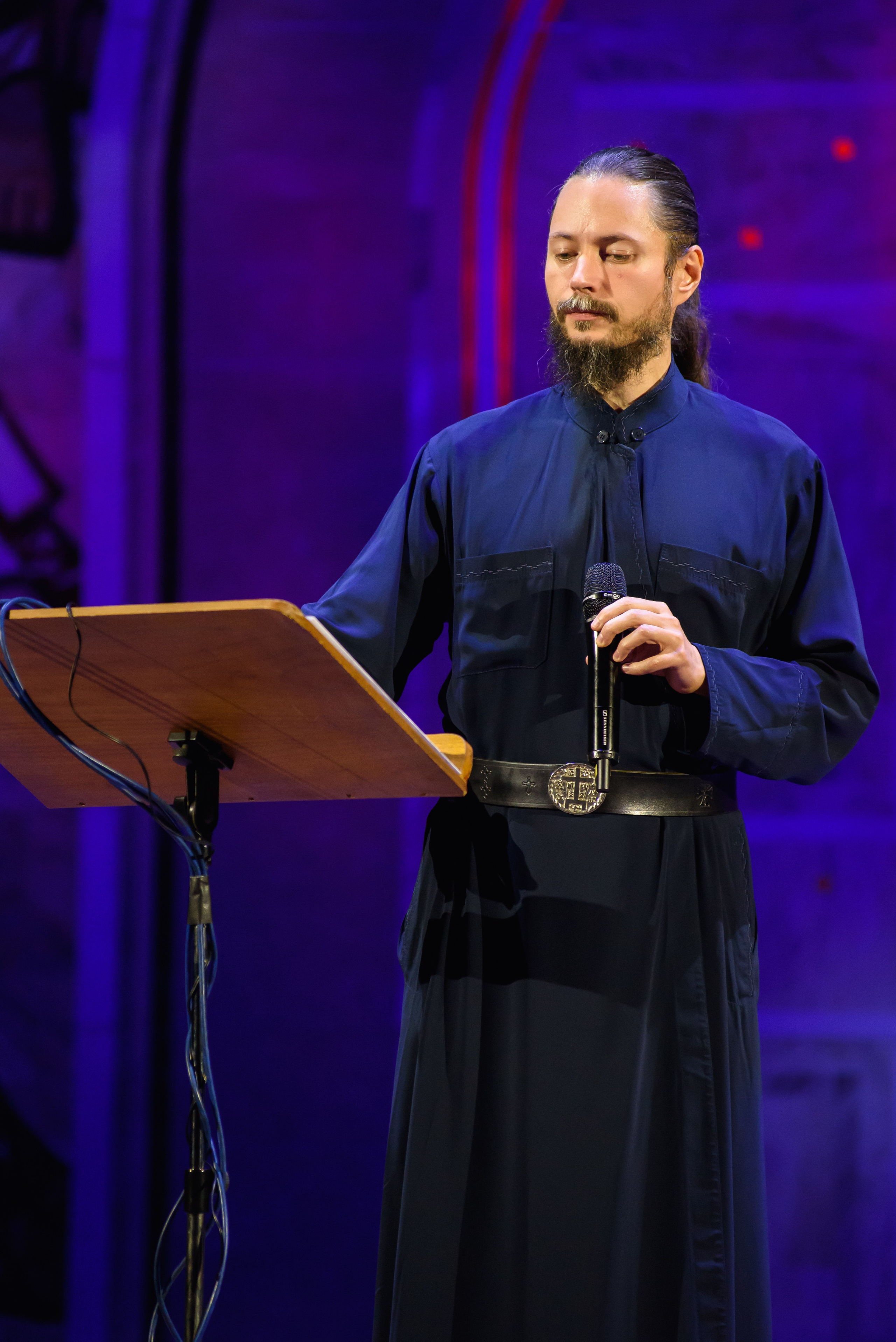 Иеромонах Фотий — «Имена на все времена», Зал Церковных Соборов. Бренд-фотограф для экспертов и блогеров в Москве Влада Горбовская