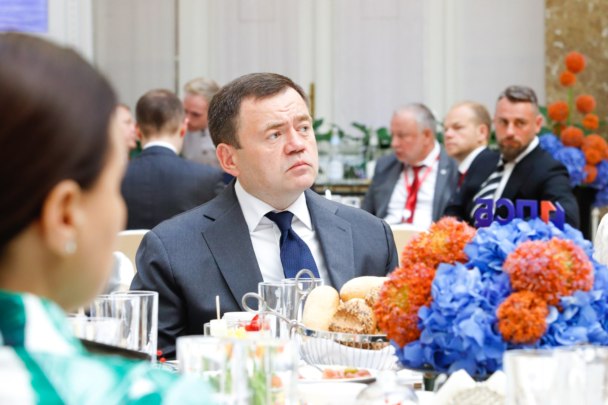 Бизнес-завтрак ПСБ в рамках ПМЭФ. Фотограф Дарья Попова