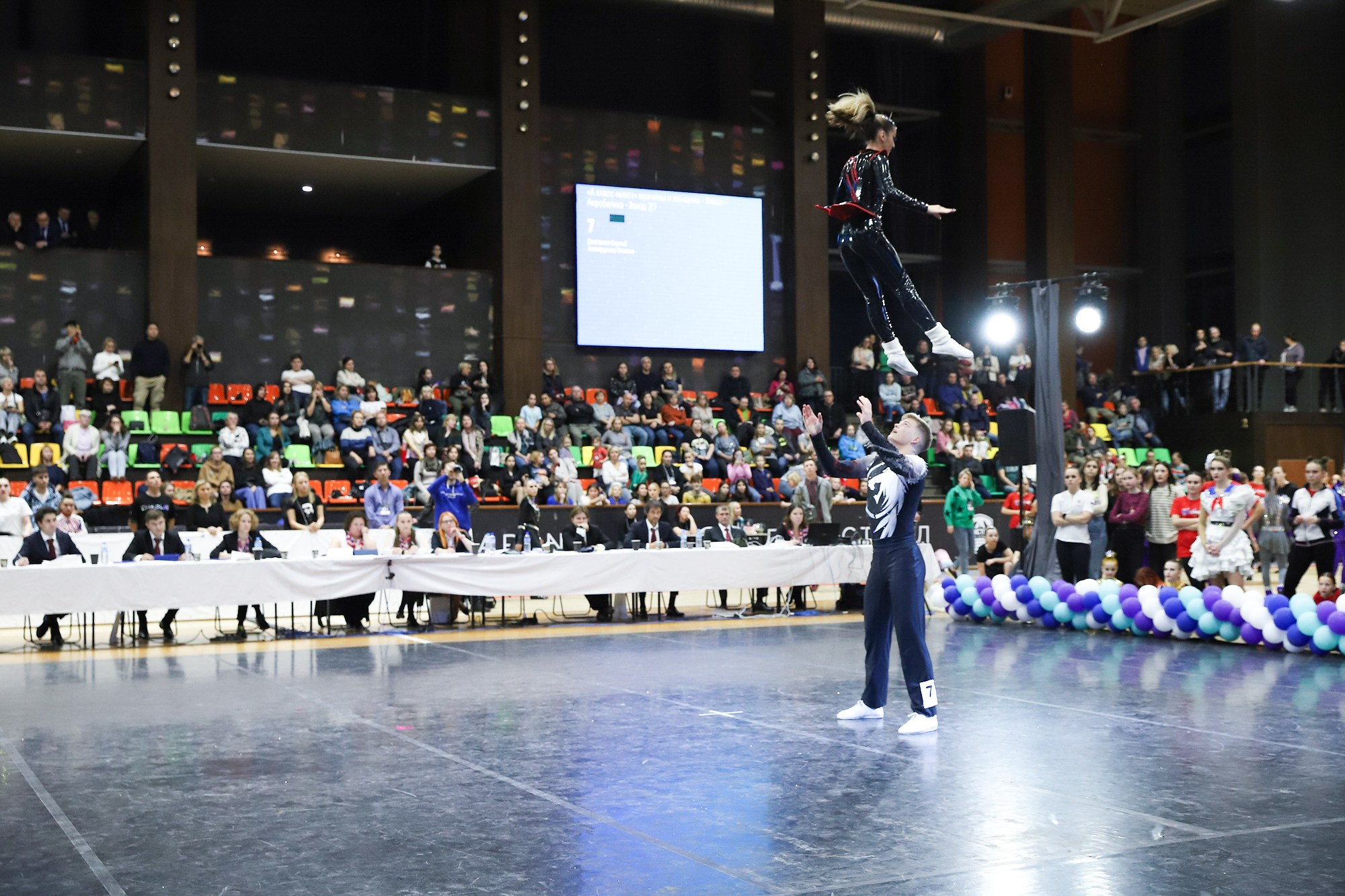 Чемпионат и Первенство Санкт-Петербурга по акробатическому рок-н-роллу. Фотограф Дарья Попова