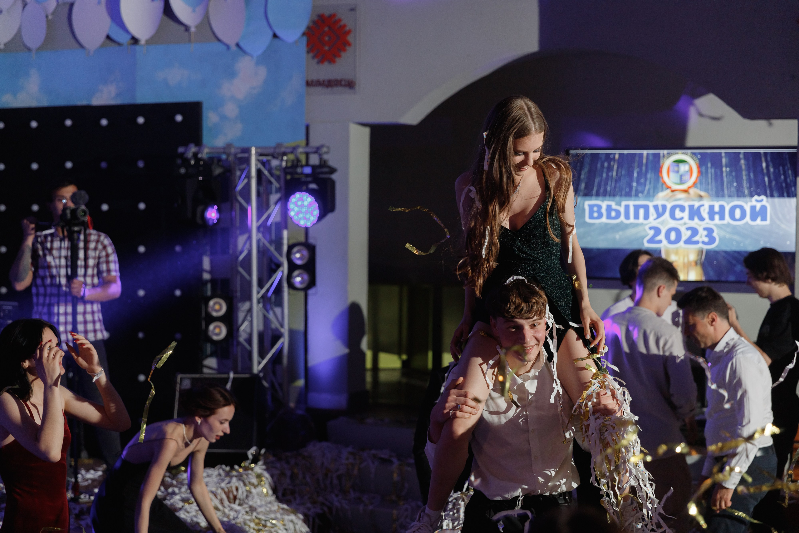 Школьный выпускной 2023 год в Минске. Свадебный фотограф в Минске/Беларуси Сергей Спиридонов