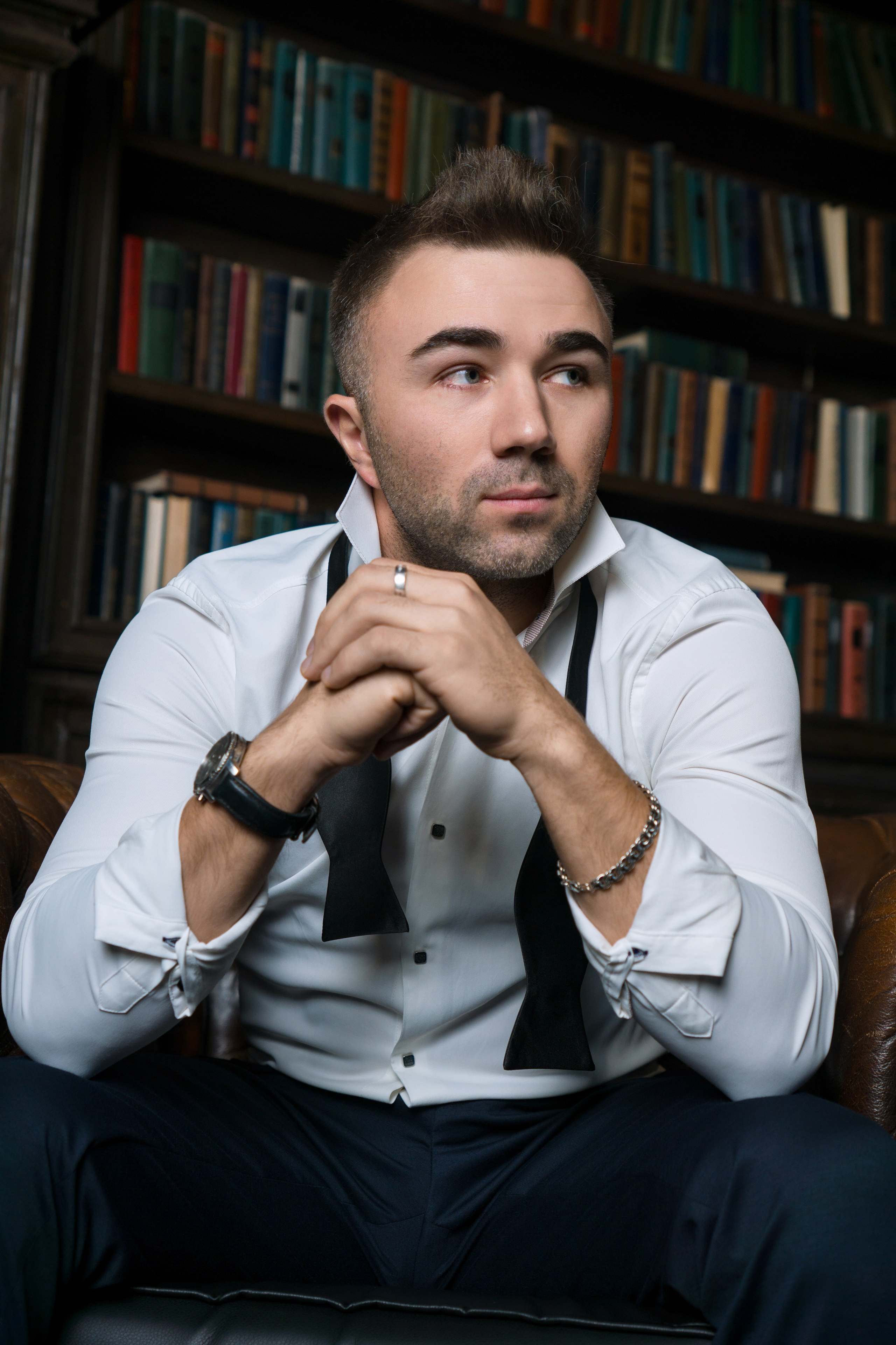 Ведущий Илья. Фотограф