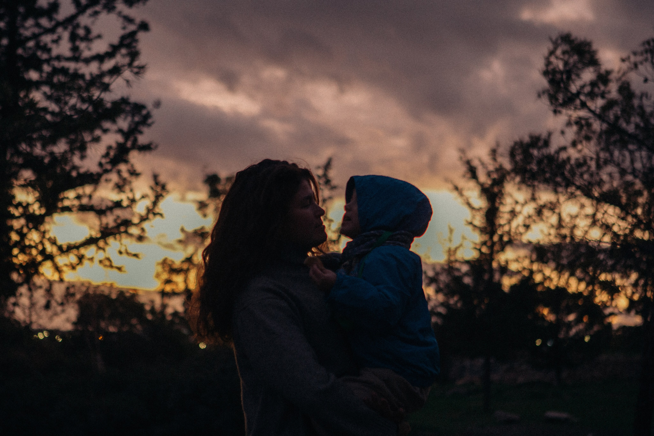 Nastya & Mr. Racoon. Portrait, family and pet photographer in Cyprus, Ksenia Bourdelle