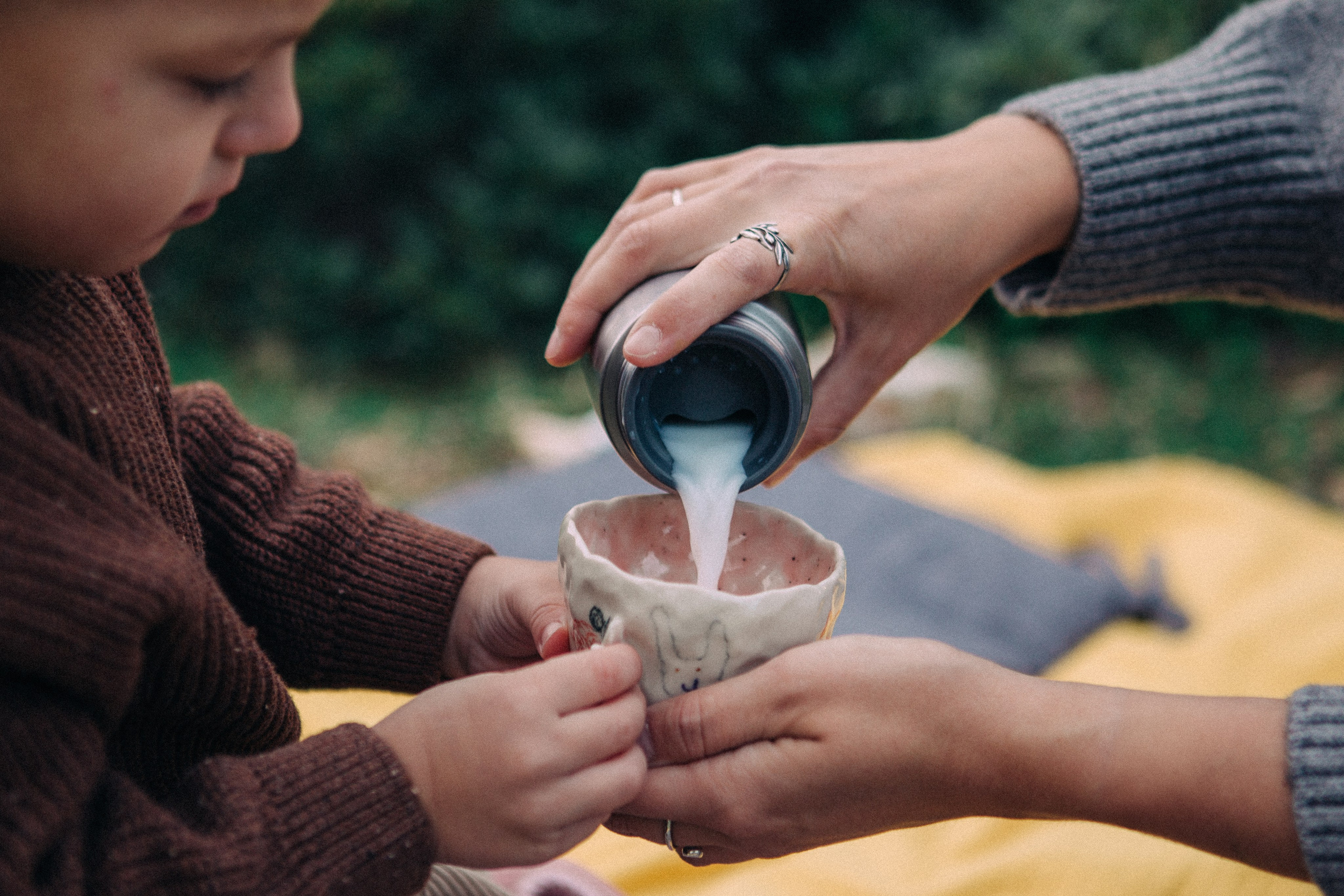 Nastya & Mr. Racoon. Portrait, family and pet photographer in Cyprus, Ksenia Bourdelle