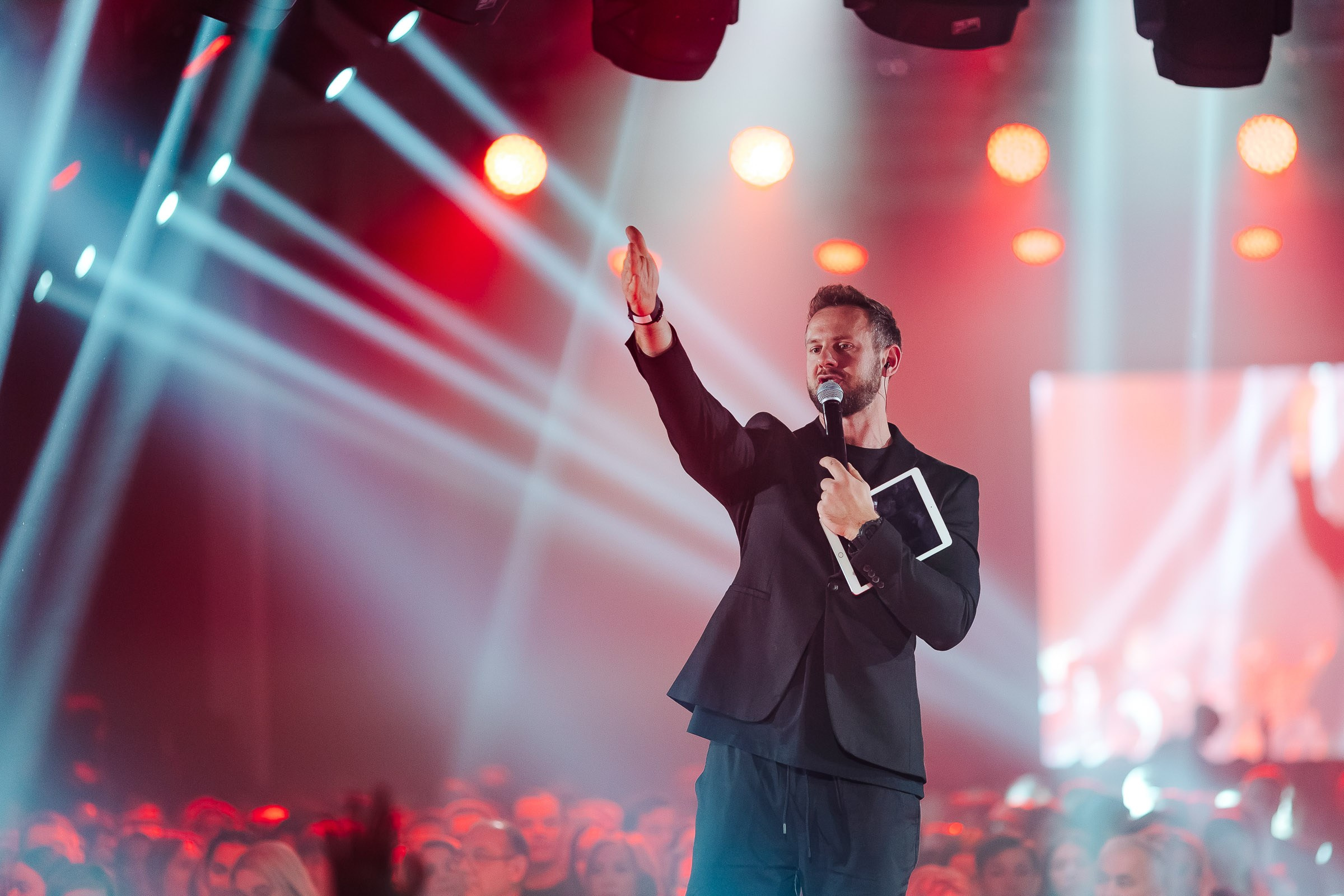 Альфа Конфа. Кадровик продакшн: Фото и видеосъемка форумов, конференций, масштабных событий в Иркутске