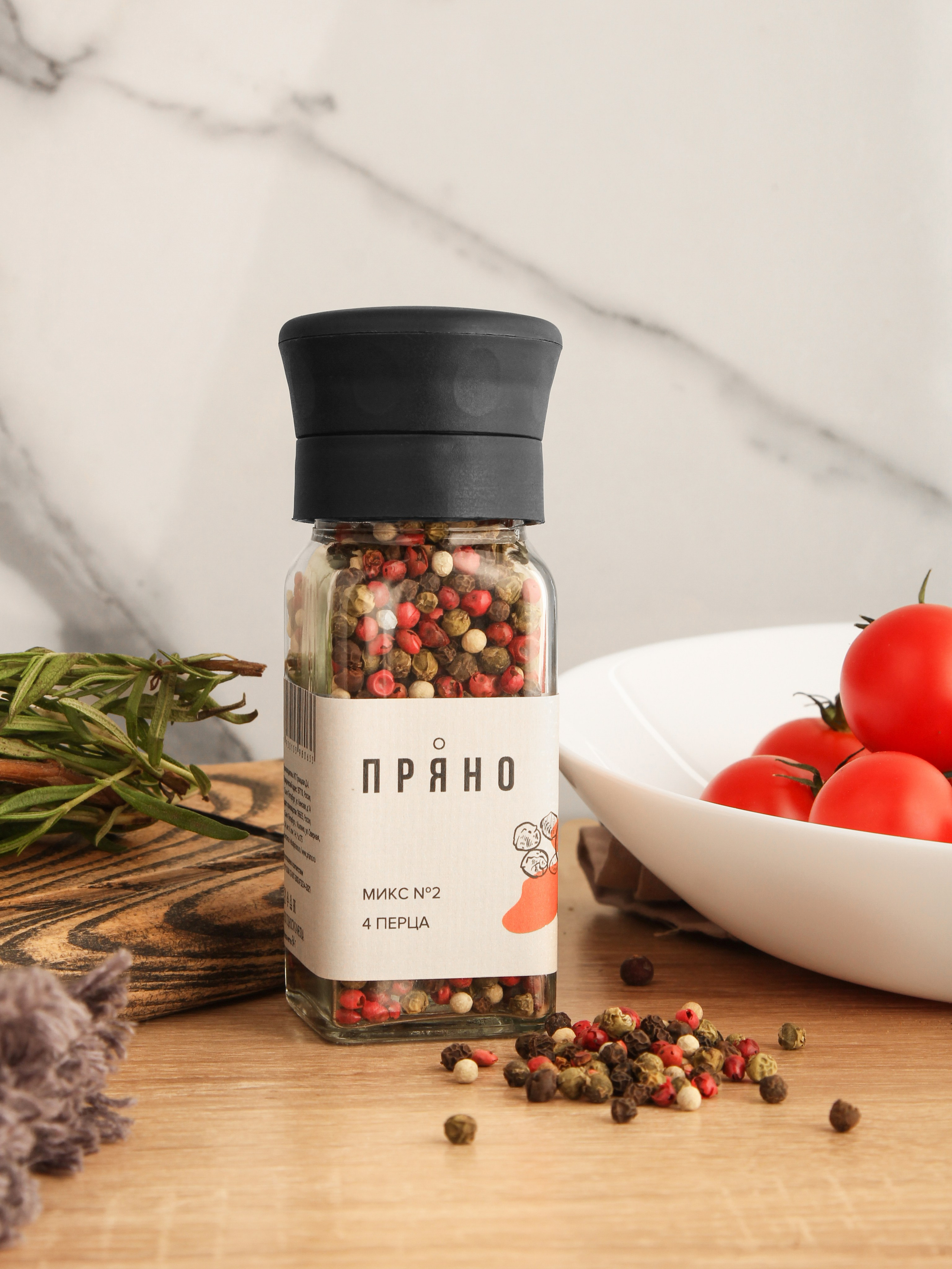 Фото упаковки специи с рассыпанным продуктом |Профессиональная съемка для пищевых брендов для сайта, маркетплейса СПб