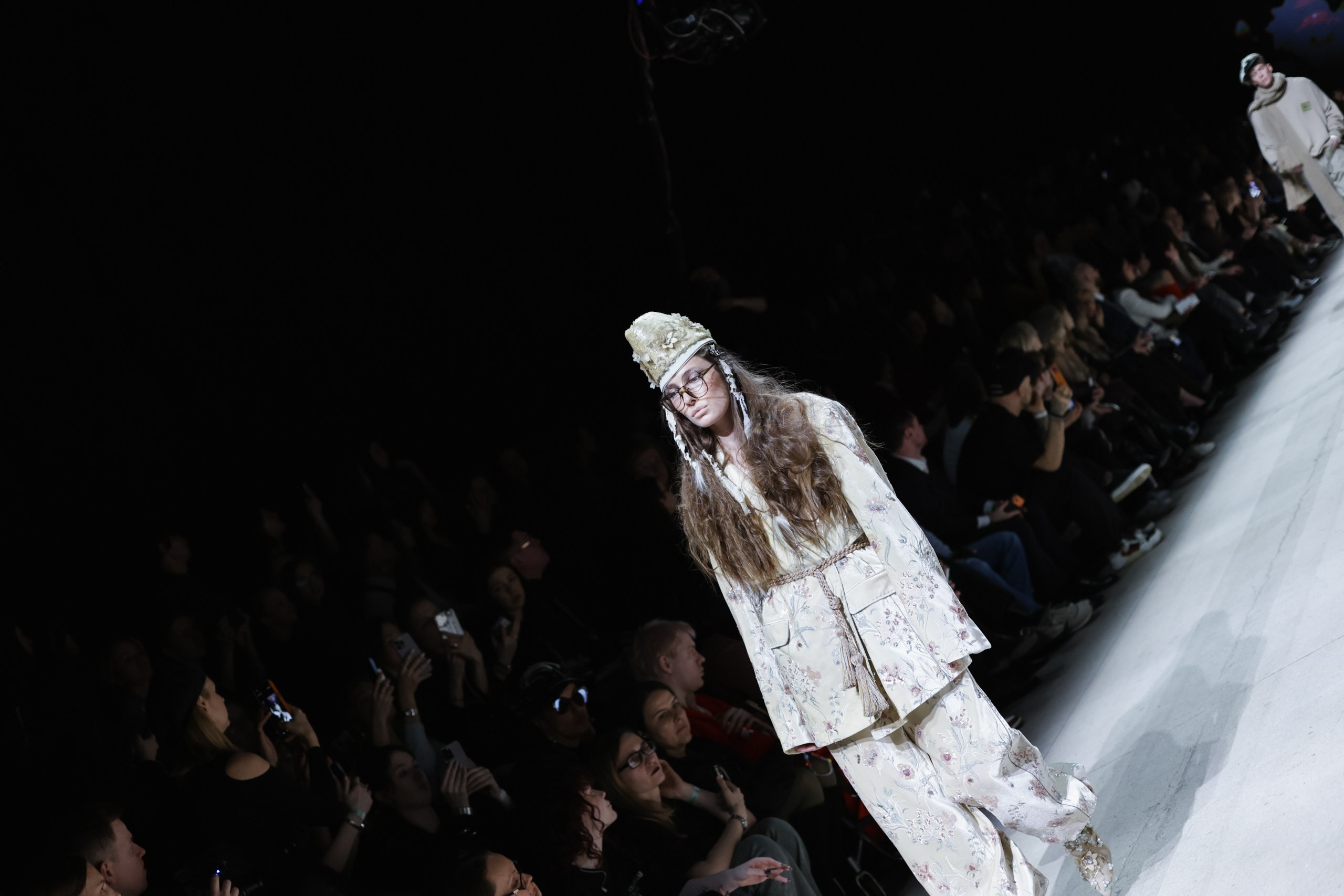 Показ IGOR GULYAEV — Moscow Fashion Week 19/03. Jane Kudryavtseva | MODEL PHOTO, PORTRAIT & EVENTS