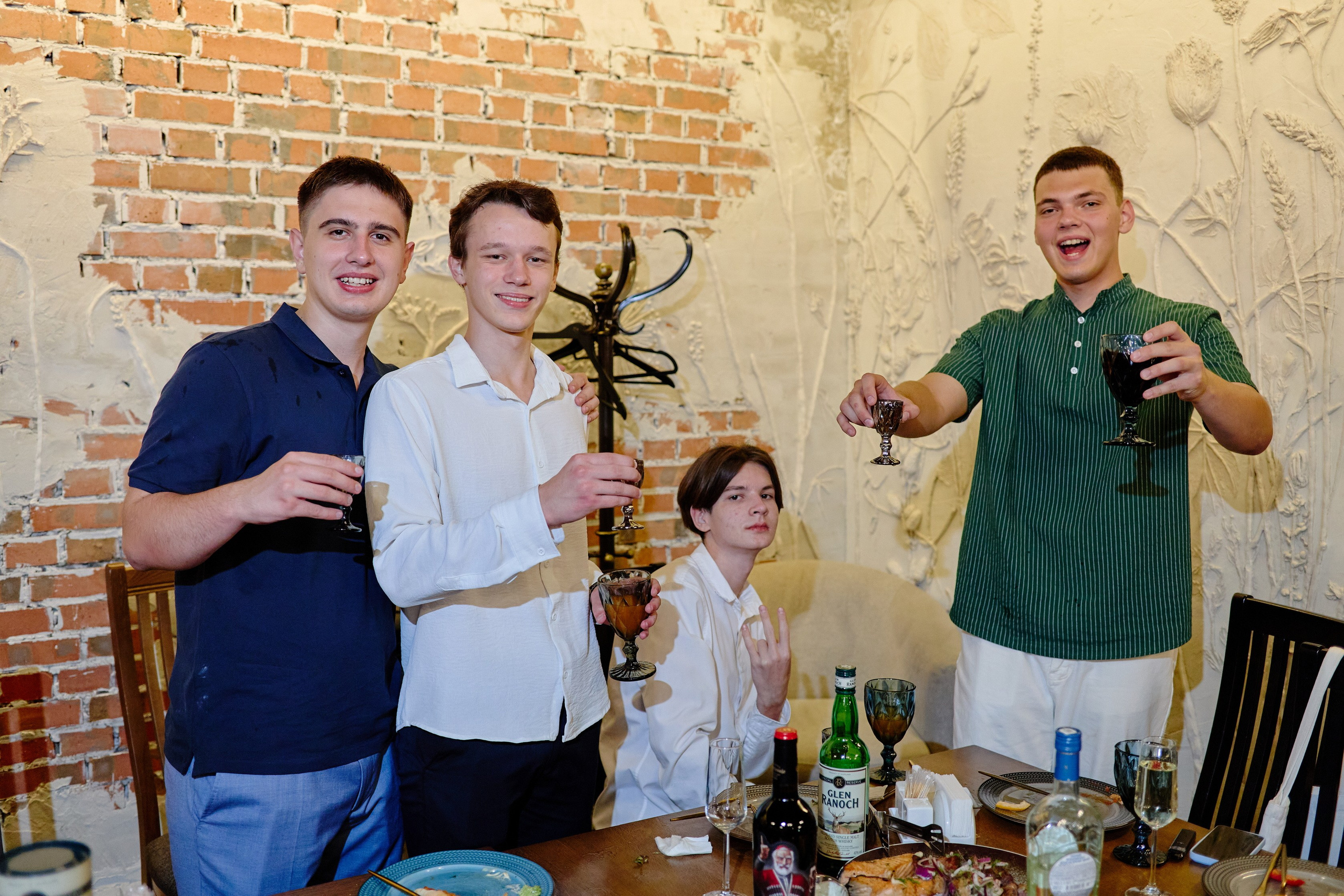 Выпускной 35 Сош. Фотограф Выпускные альбомы Таганрог Сергей Коробченко