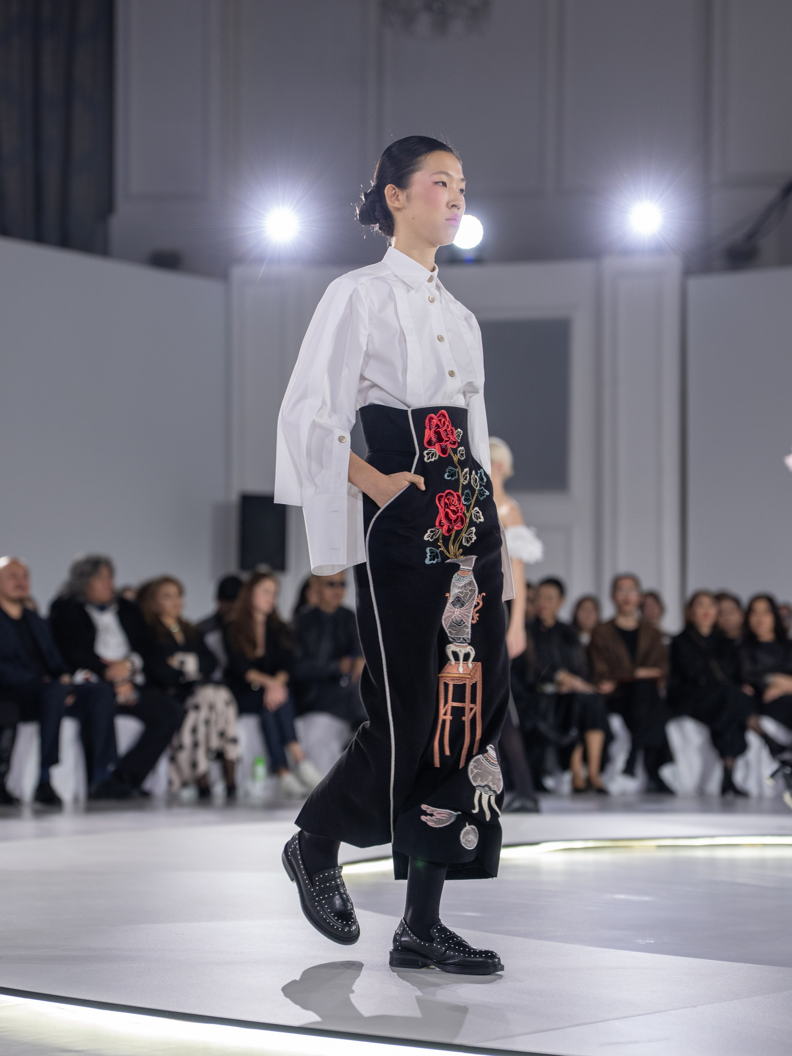 Дизайнер Stas Lopatkin. Сайт Алматинского НЮ АРТ, будуар и фэшн фотографа Дениса Карпенко