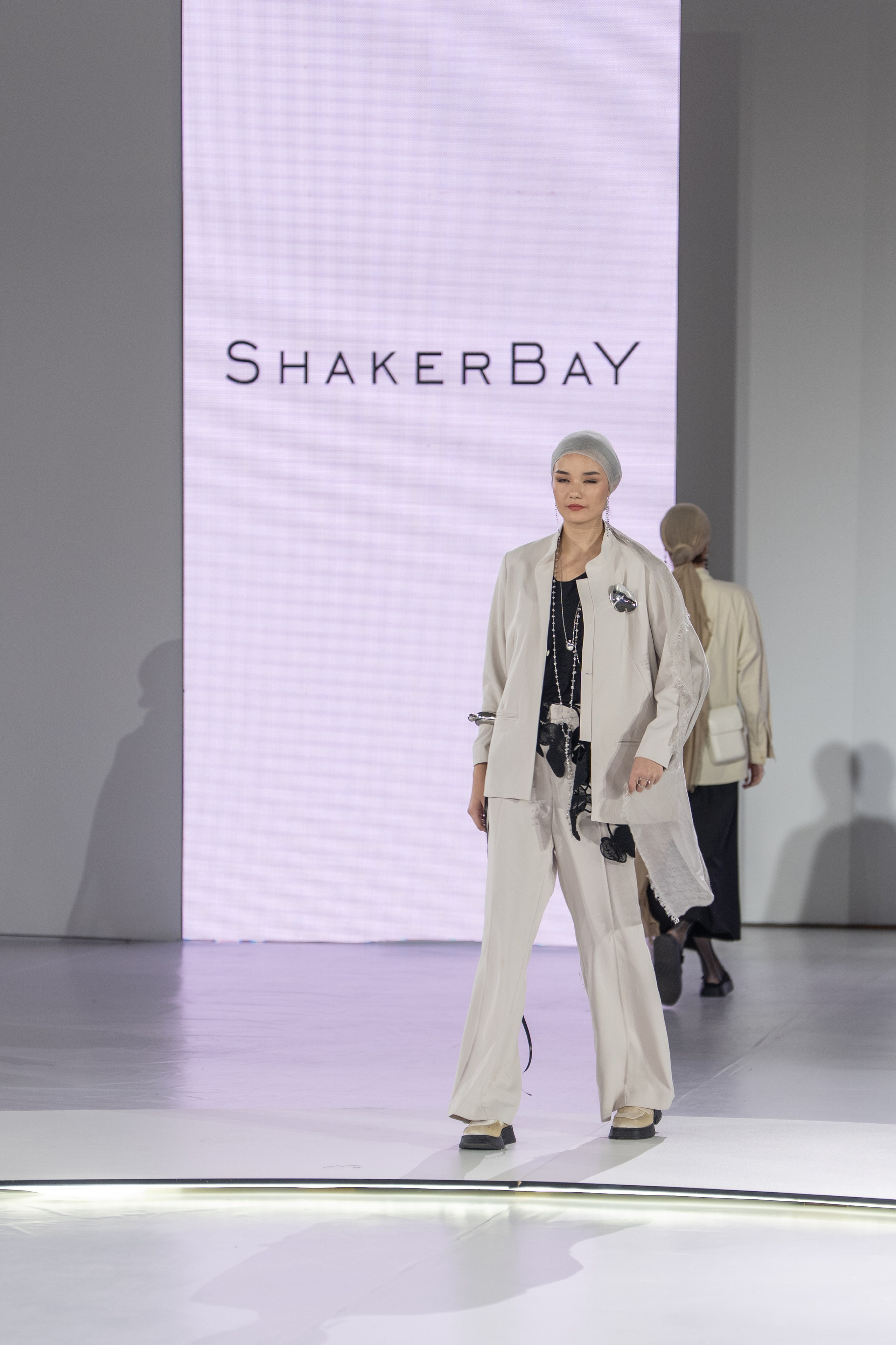 Дезайнер Shakerbay. Сайт Алматинского НЮ АРТ, будуар и фэшн фотографа Дениса Карпенко