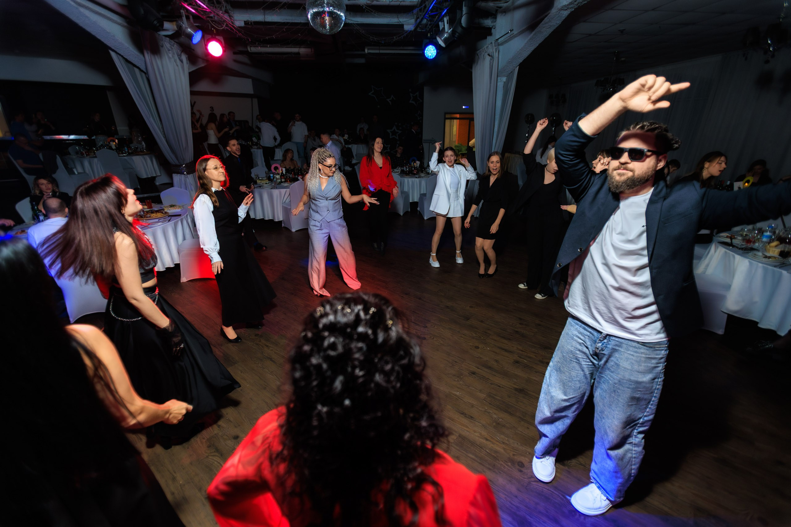 Слон электроникс | Новогодний корпоратив. Репортажный фотограф Екатеринбург | Яркий, качественный репортаж | Концерты, клубы, репортаж, праздники, корпоративы