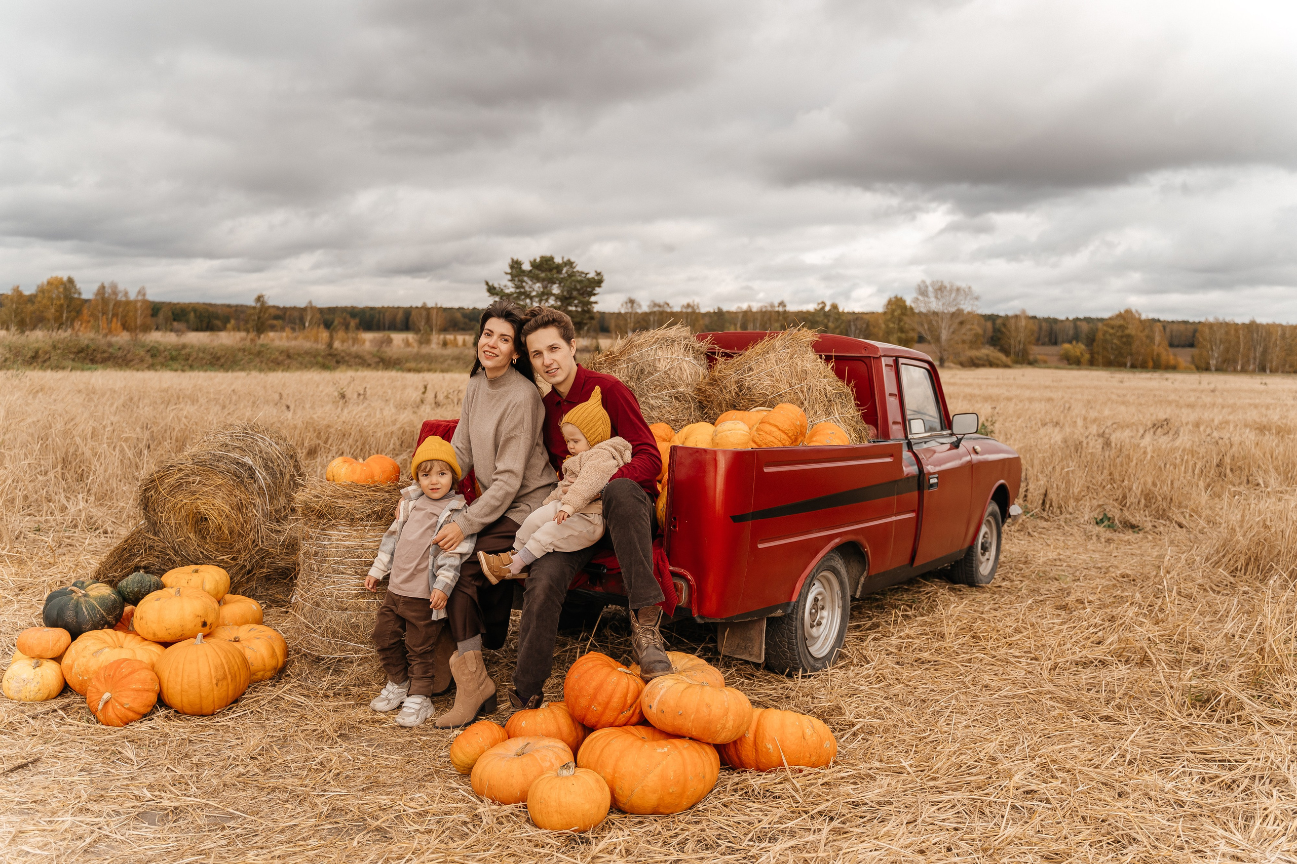 Саша, Женя, Лёва и Марта. Волик Мария