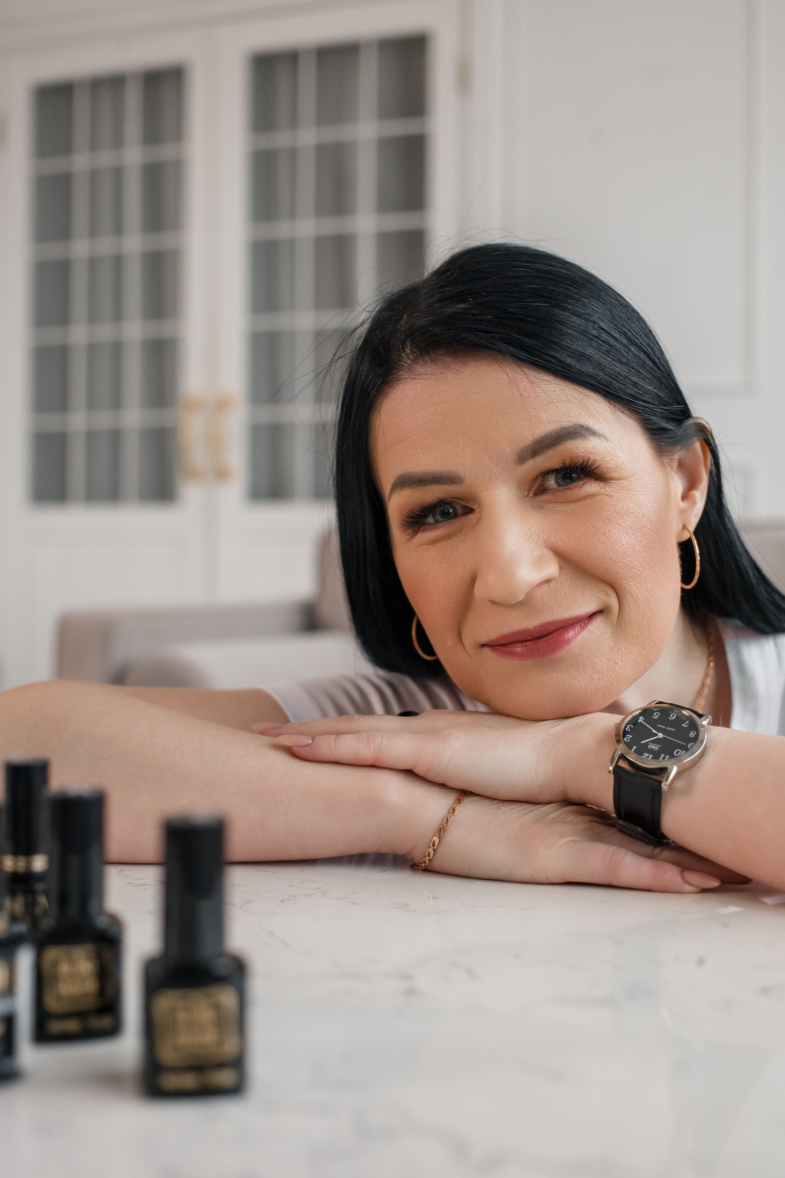 Фотосессия я соцсетей мастер маникюра. Контентный фотограф Анна Островская