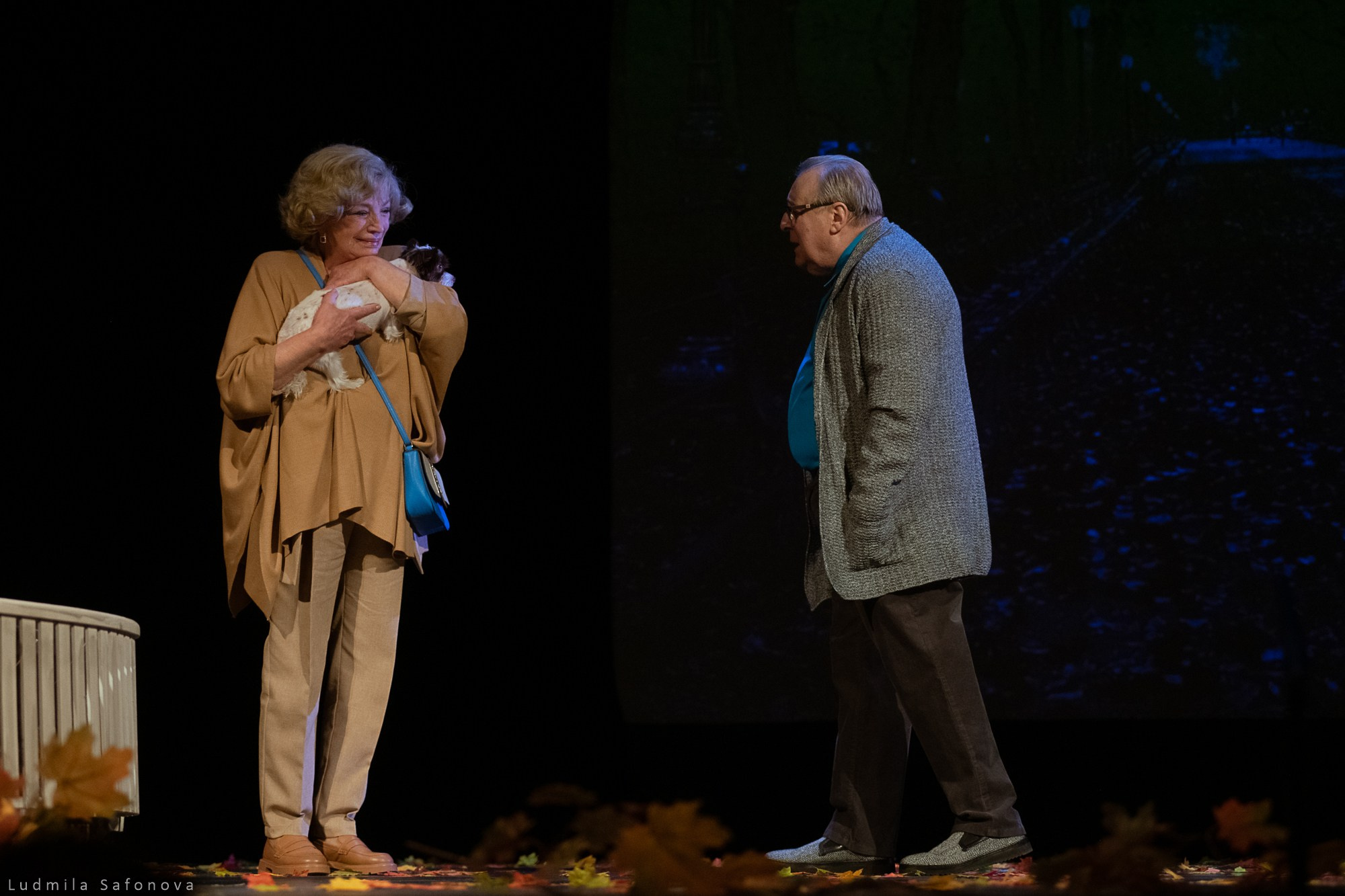 Трое в парке, не считая собаки. Театр Чехова. Lucytheatre