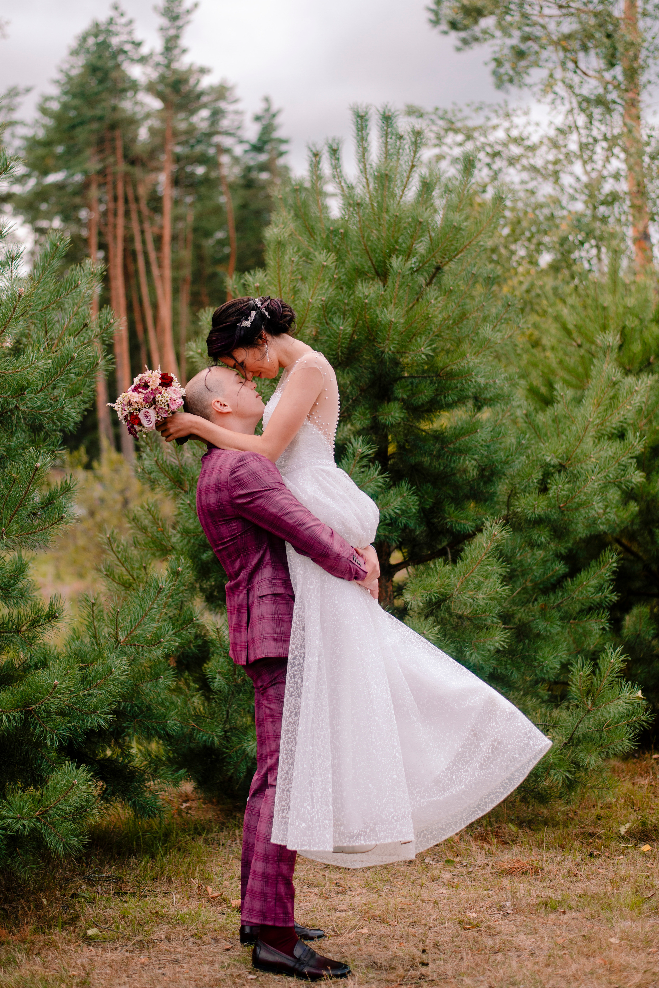 свадьба в ягодном цвете, в розовом цвете, свадьба летом на природе