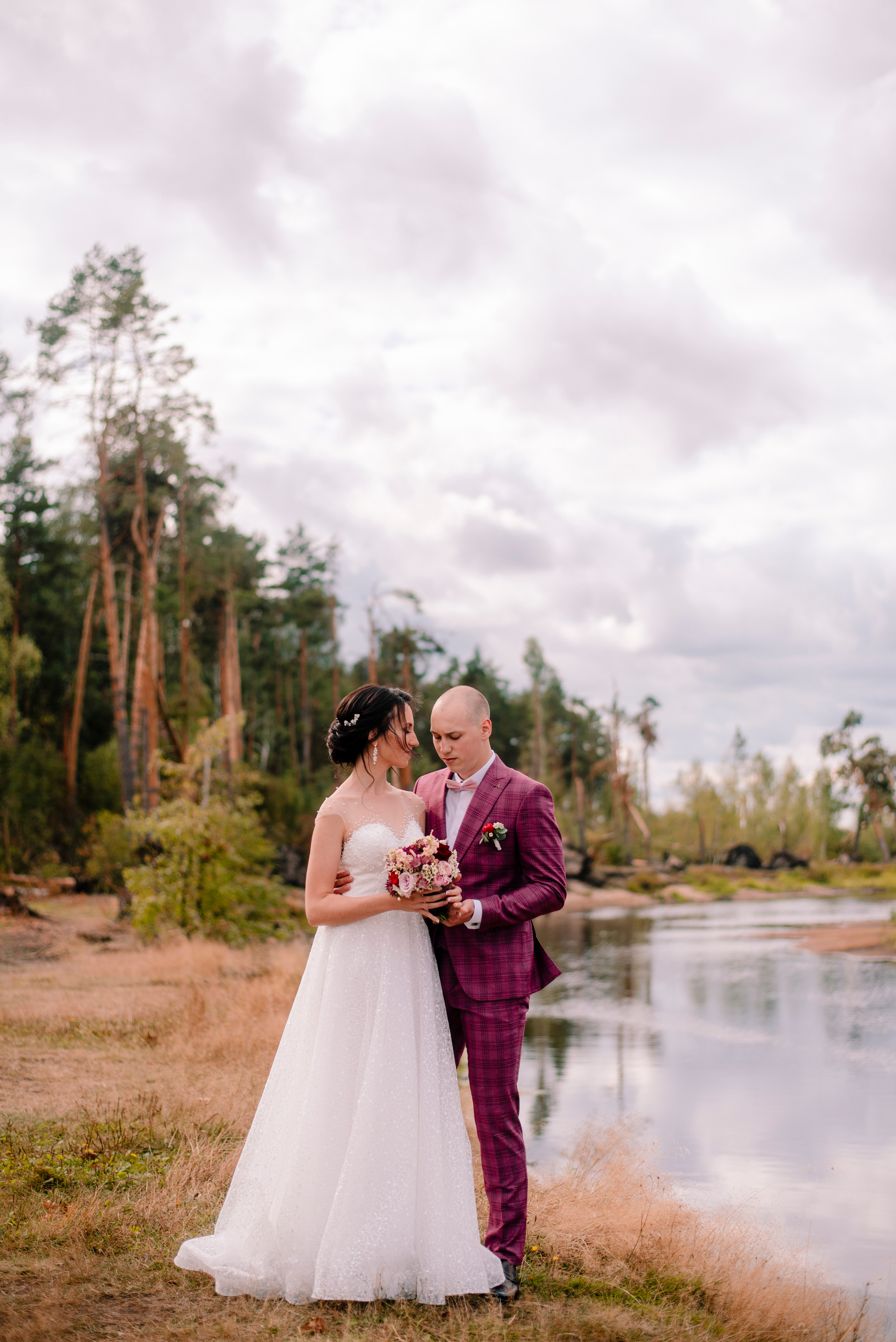 свадьба в ягодном цвете, в розовом цвете, свадьба летом на природе