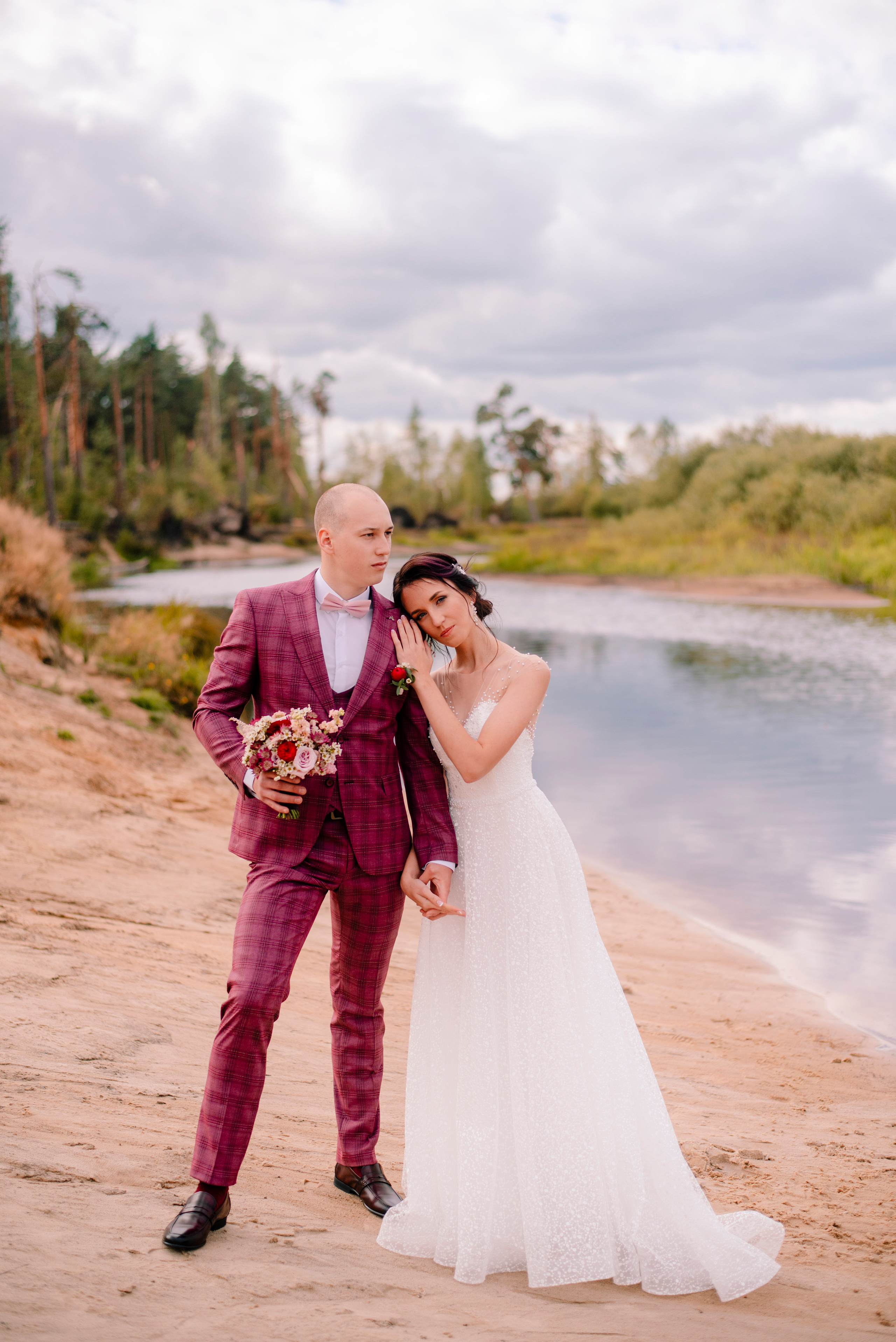 свадьба в ягодном цвете, в розовом цвете, свадьба летом на природе